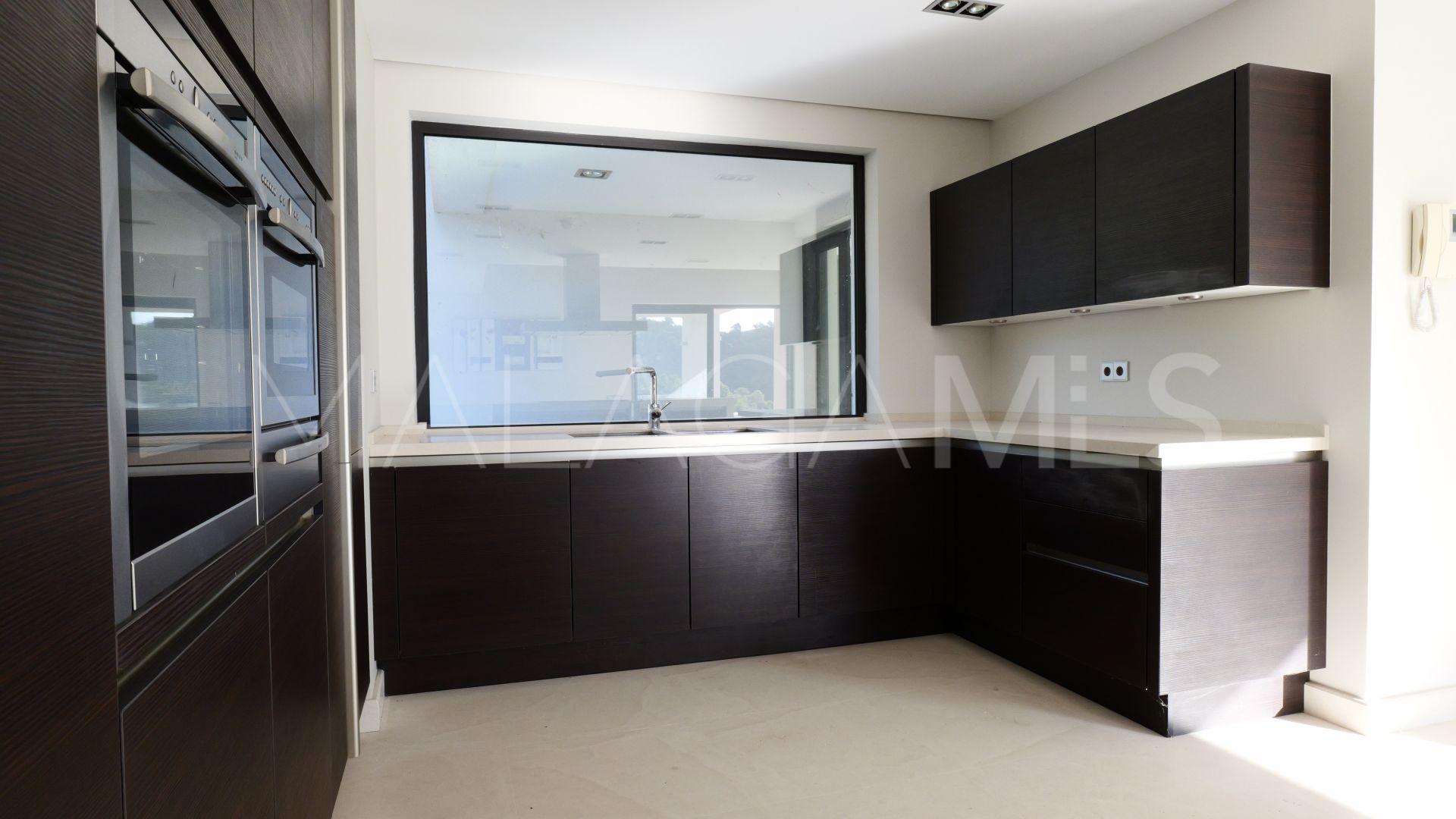 Villa for sale in Los Arqueros with 7 bedrooms