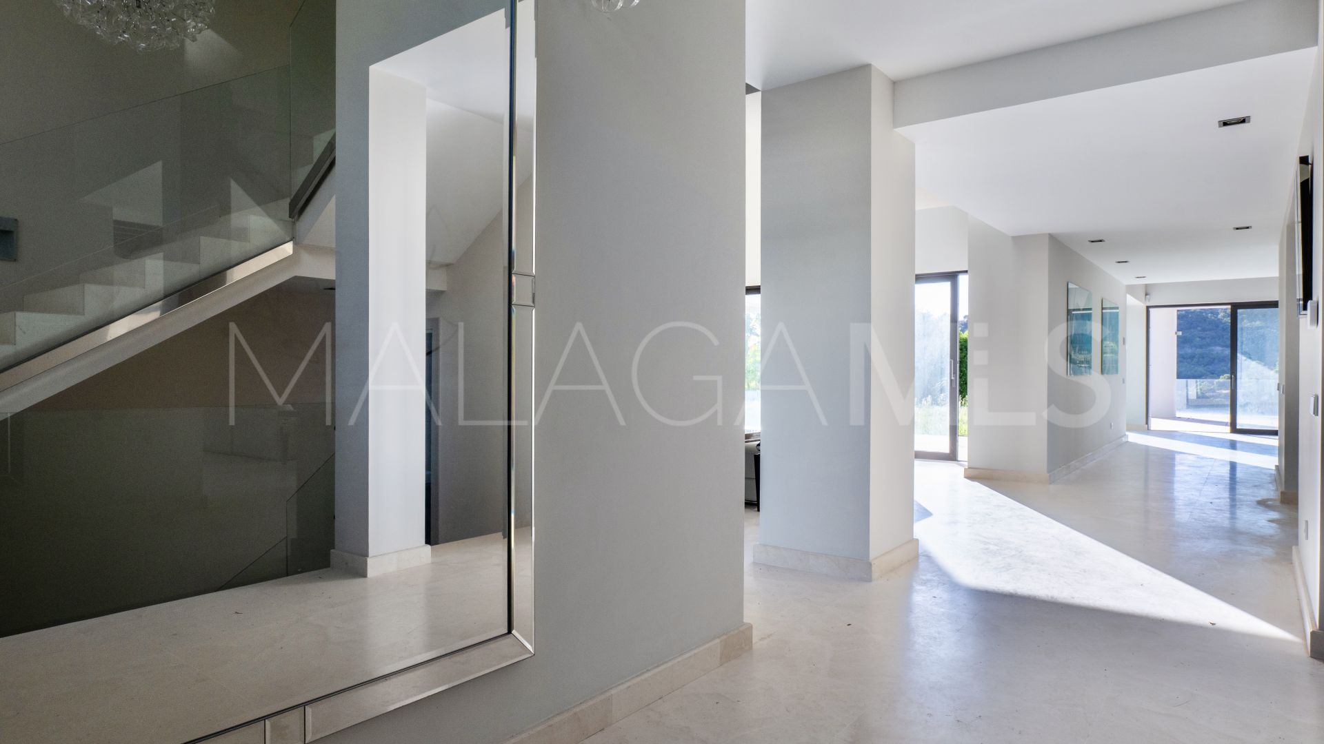 Villa for sale in Los Arqueros with 7 bedrooms