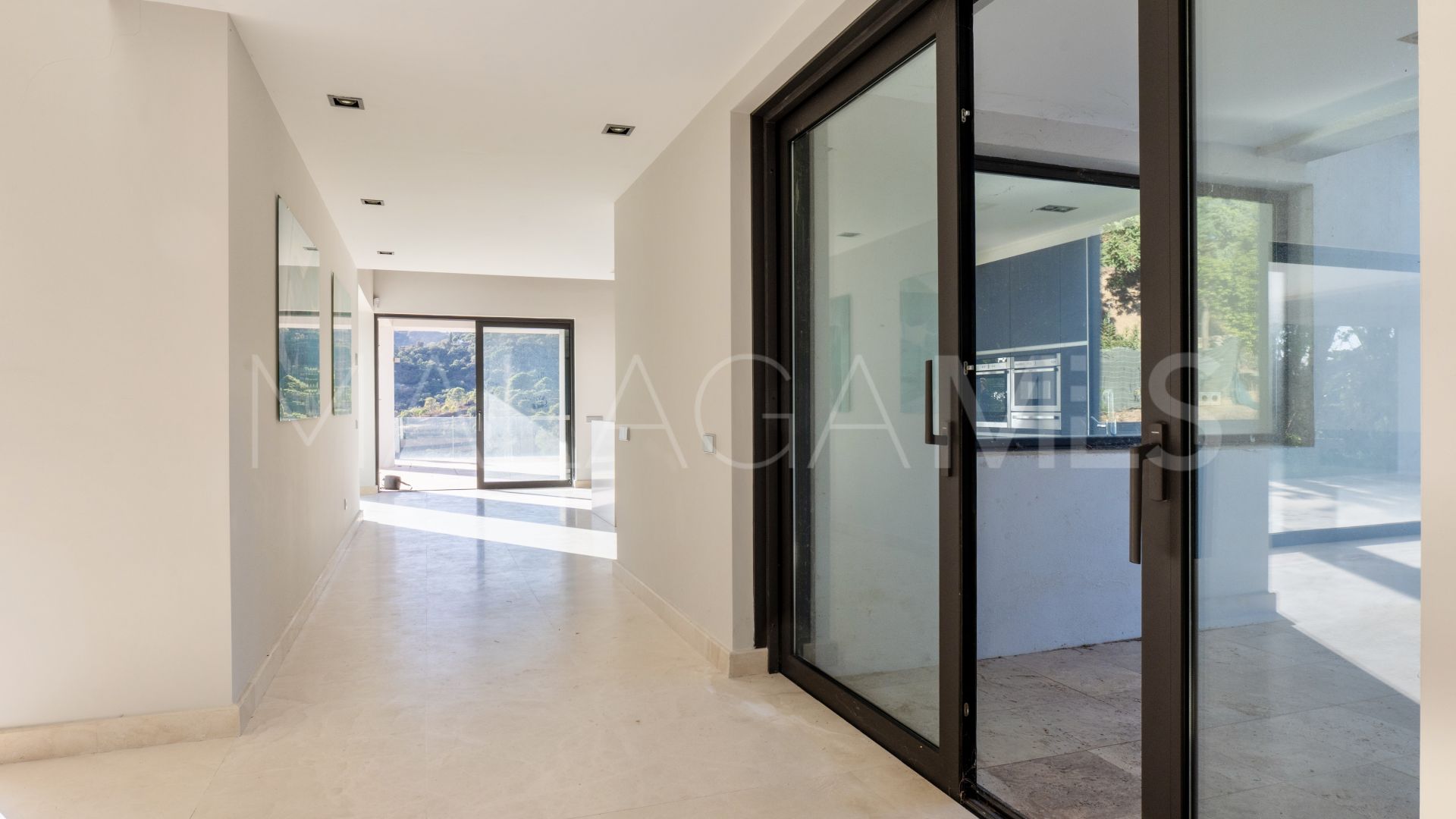 Villa for sale in Los Arqueros with 7 bedrooms