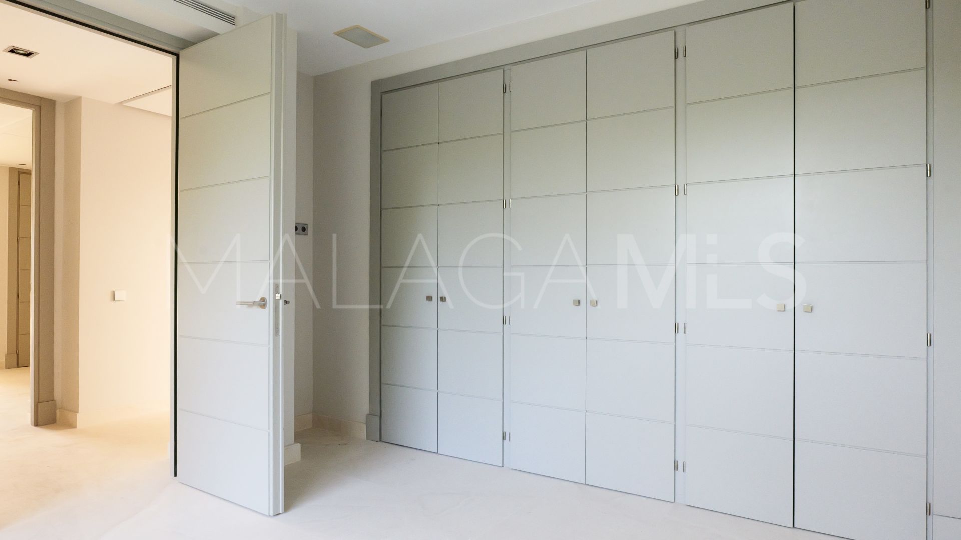 Villa for sale in Los Arqueros with 7 bedrooms