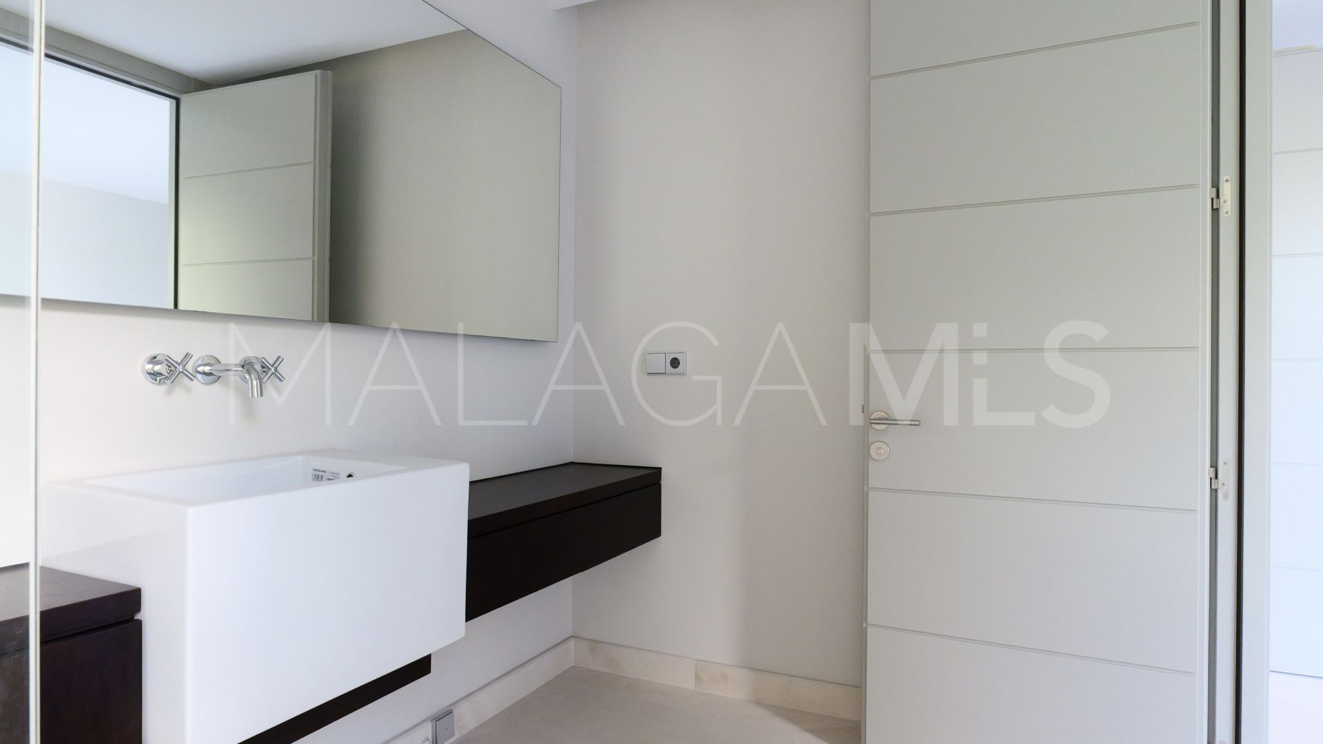 Villa for sale in Los Arqueros with 7 bedrooms