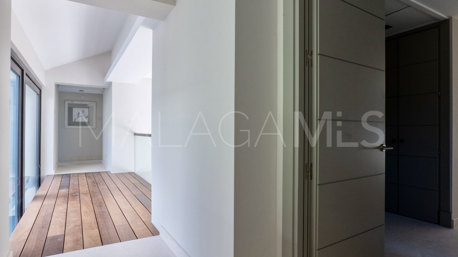 Villa for sale in Los Arqueros with 7 bedrooms