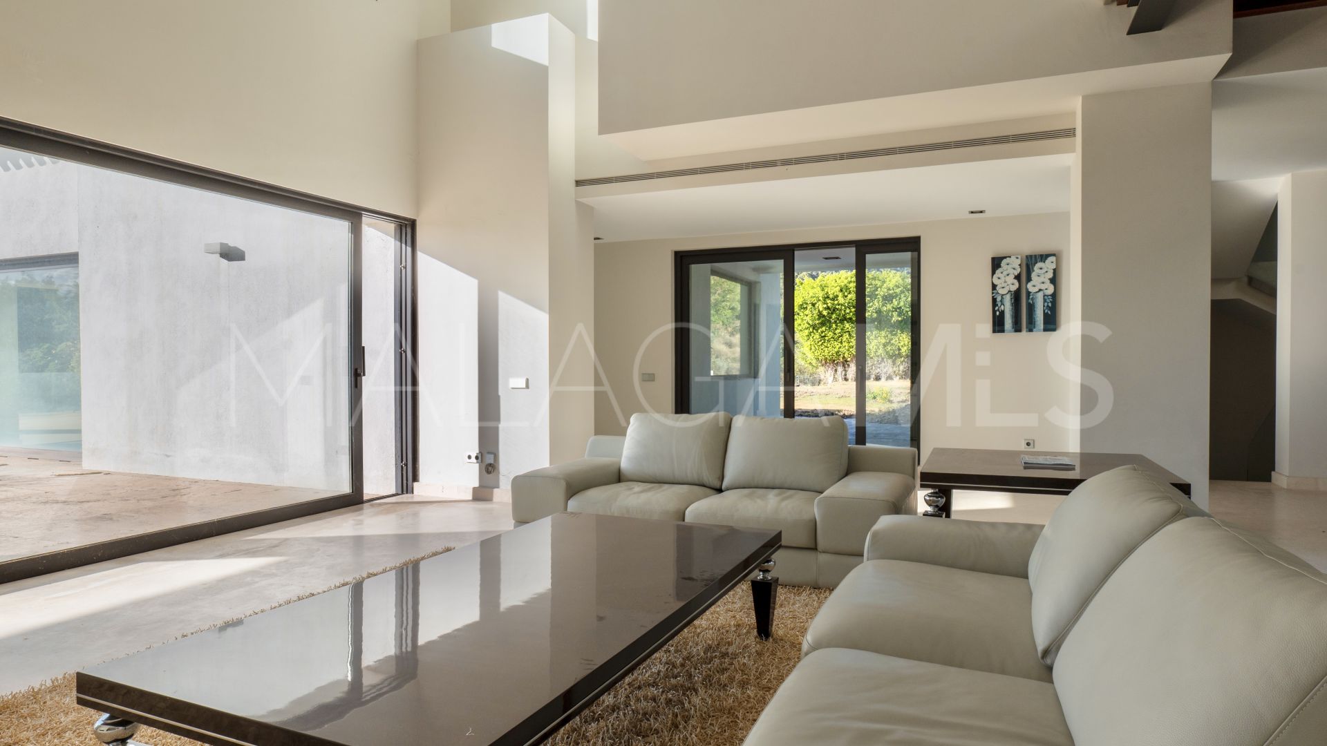 Villa for sale in Los Arqueros with 7 bedrooms