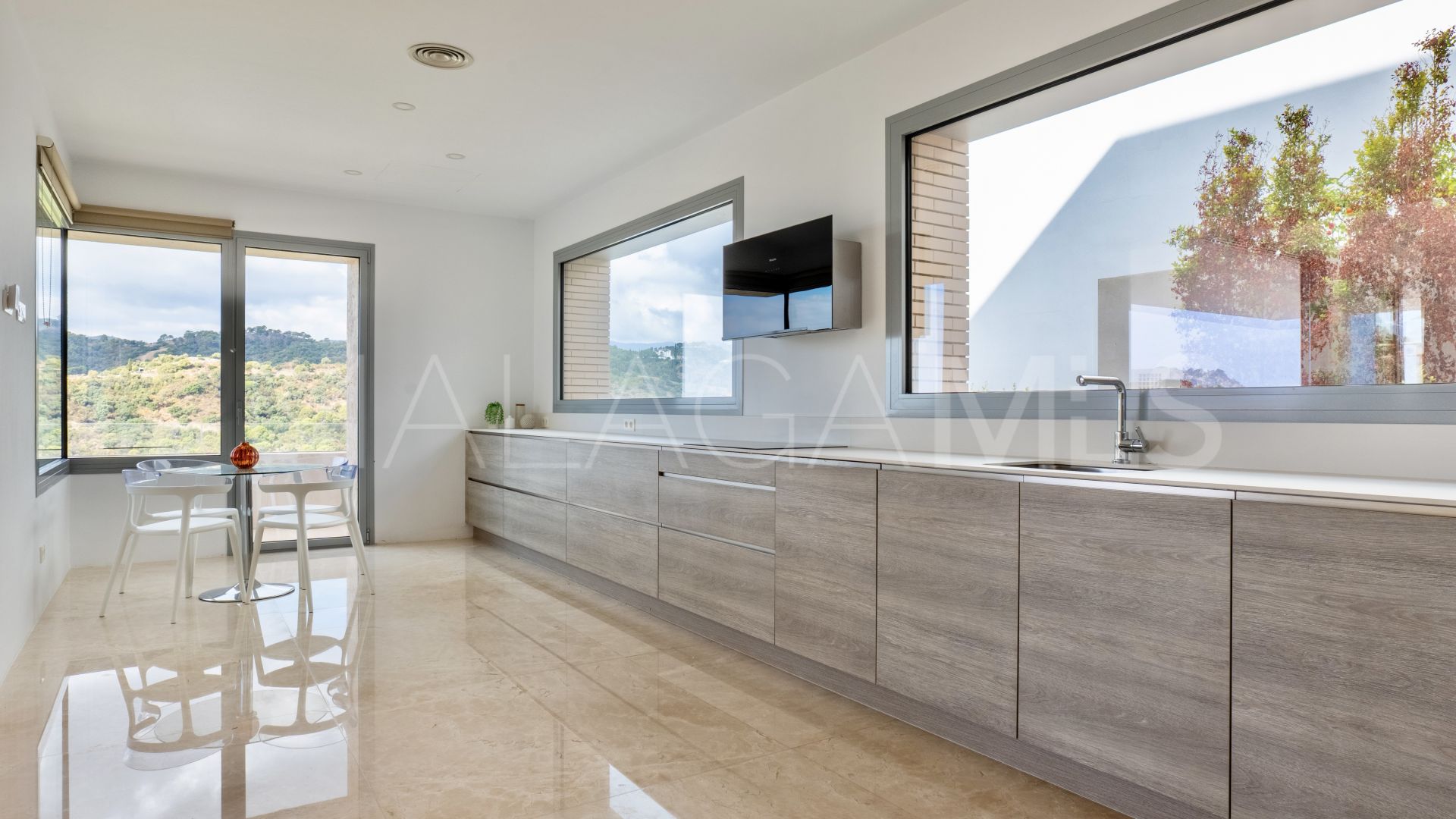 Villa for sale de 6 bedrooms in Los Arqueros