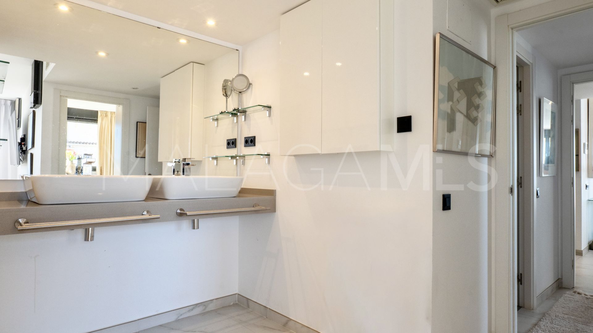 Appartement terrasse for sale in Estepona