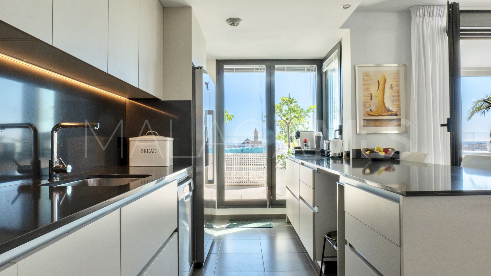 Appartement terrasse for sale in Estepona