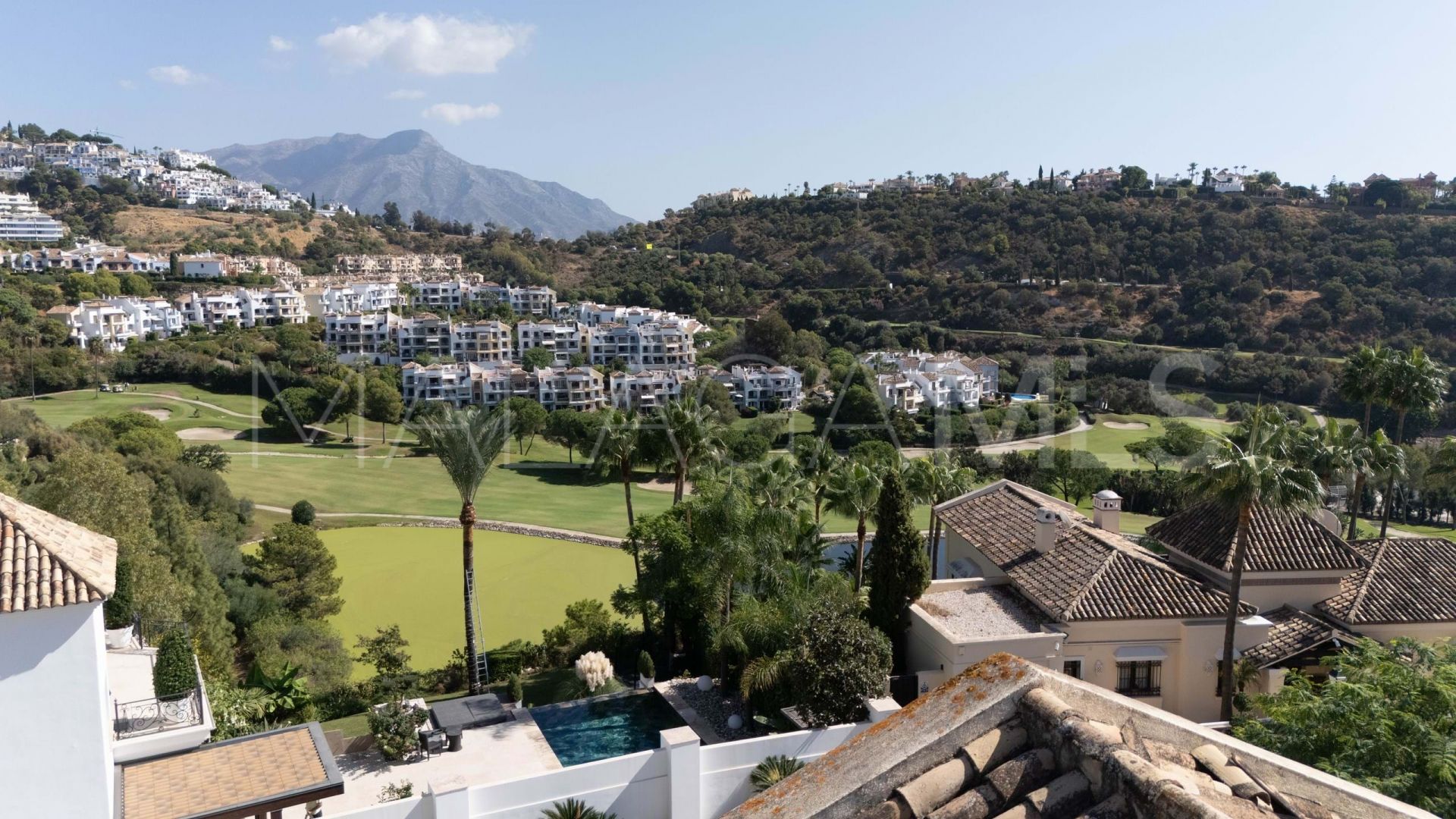Villa for sale in Los Arqueros
