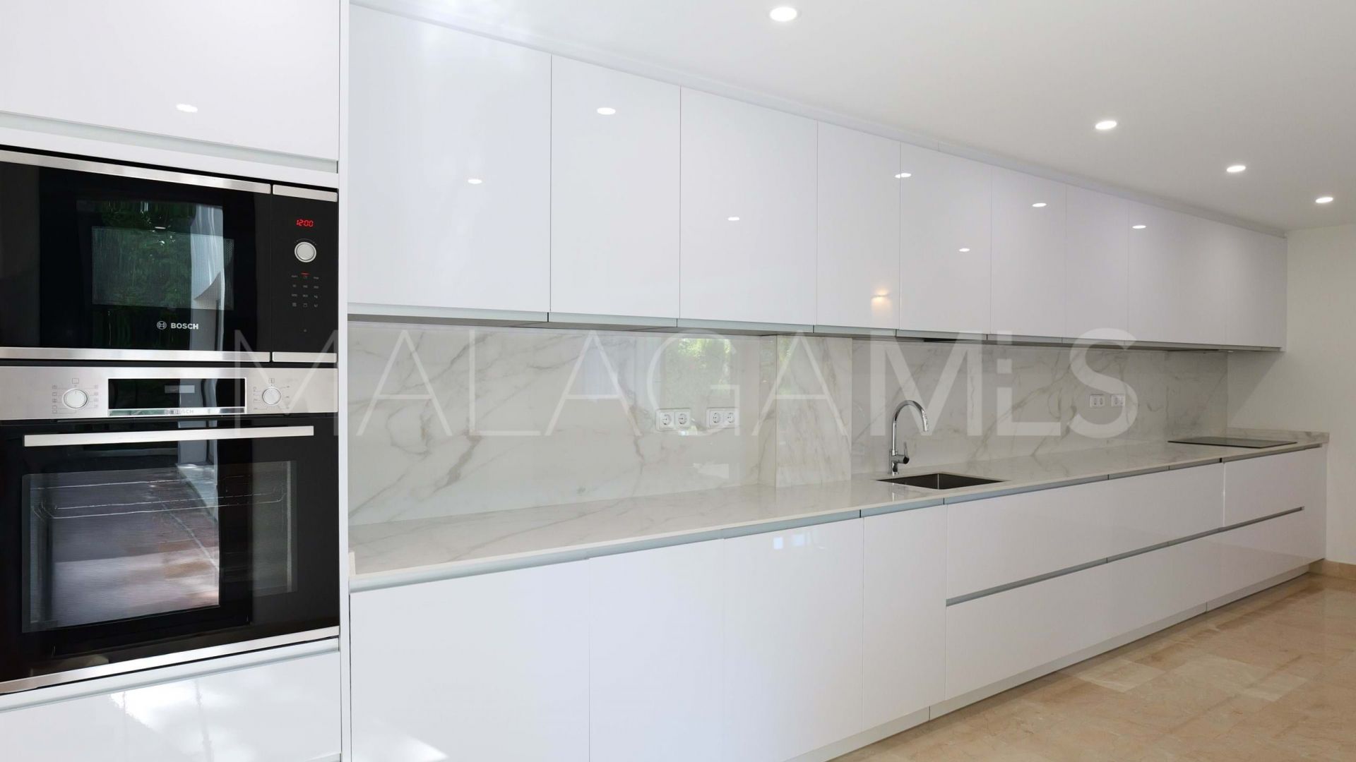 Villa for sale in Los Arqueros