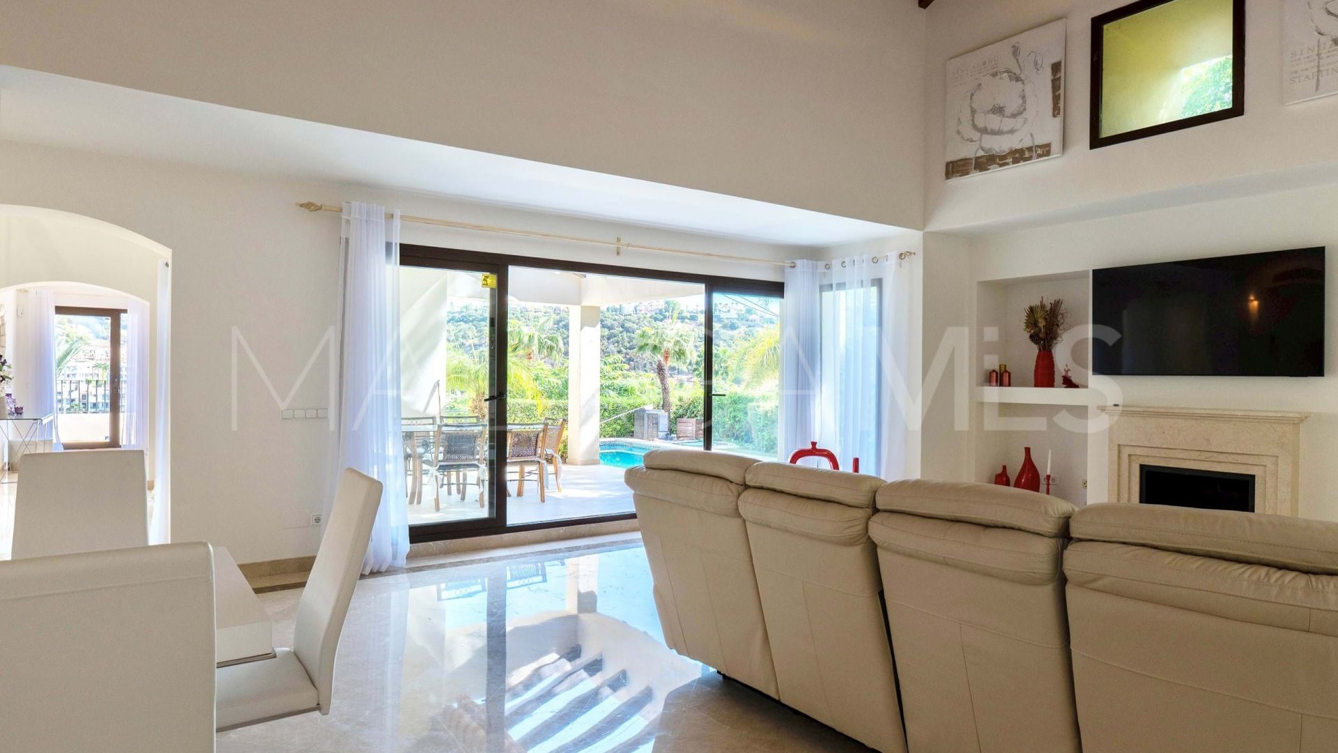 Villa for sale in Los Arqueros