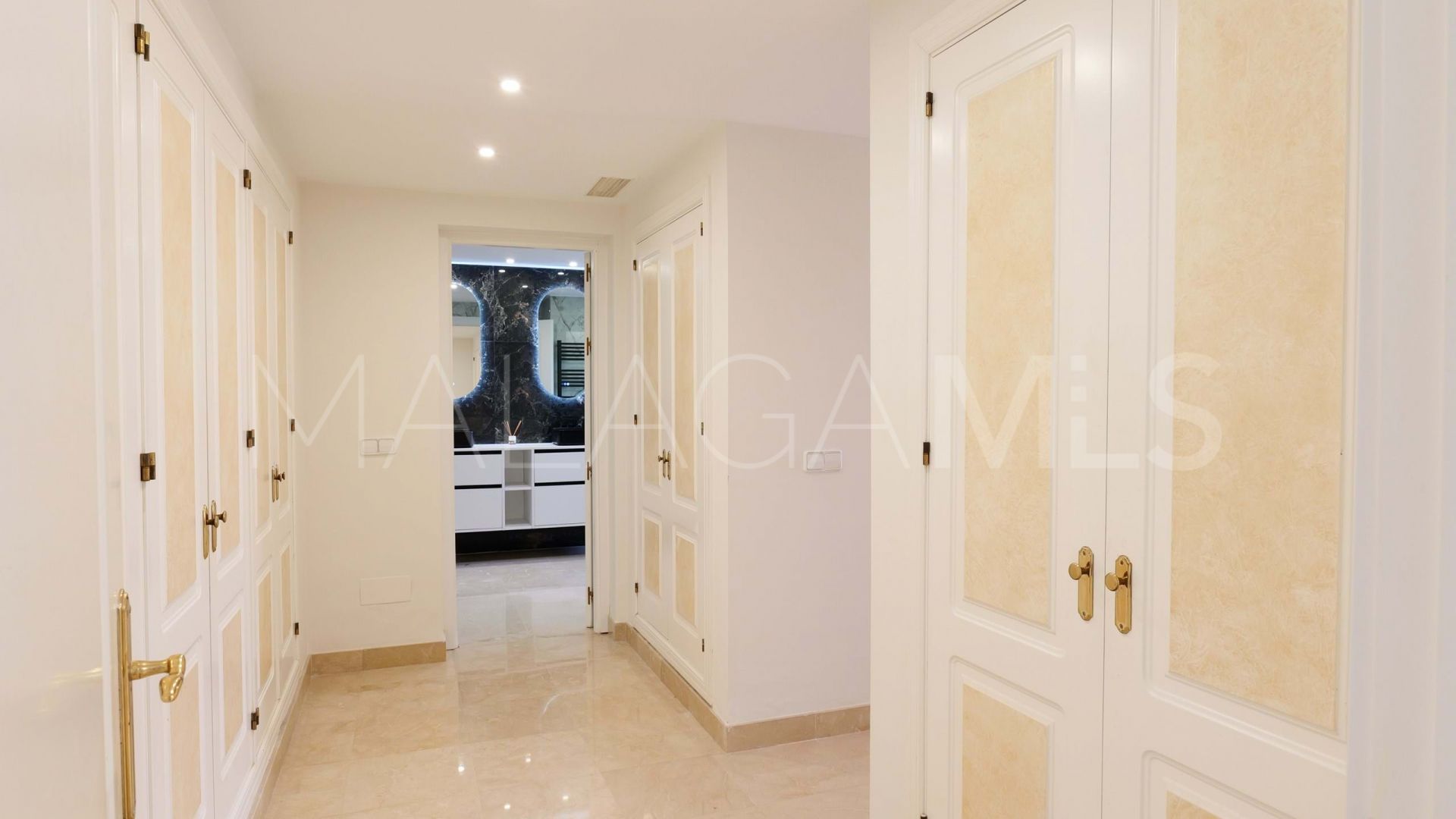 Villa for sale in Los Arqueros