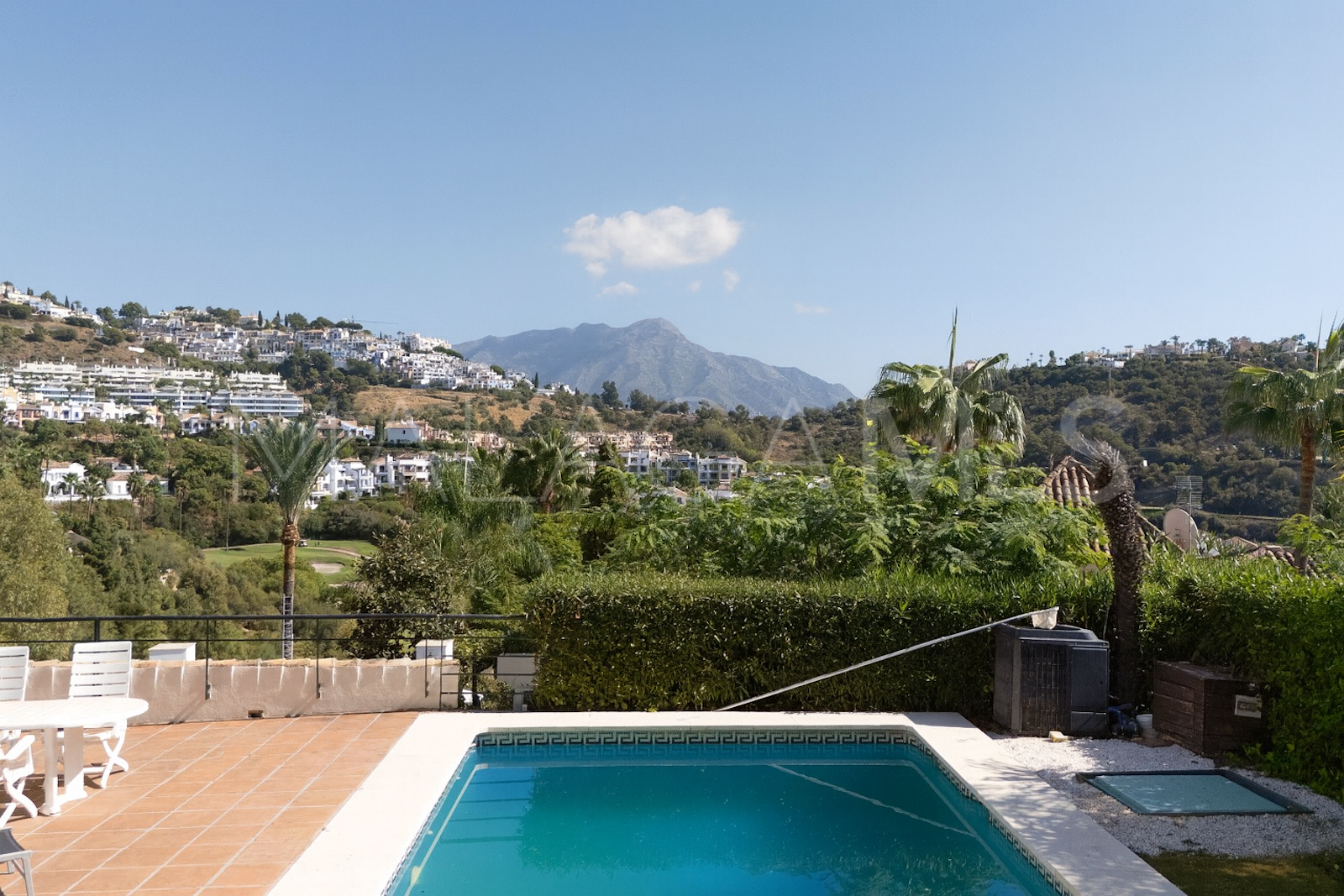 Villa for sale in Los Arqueros