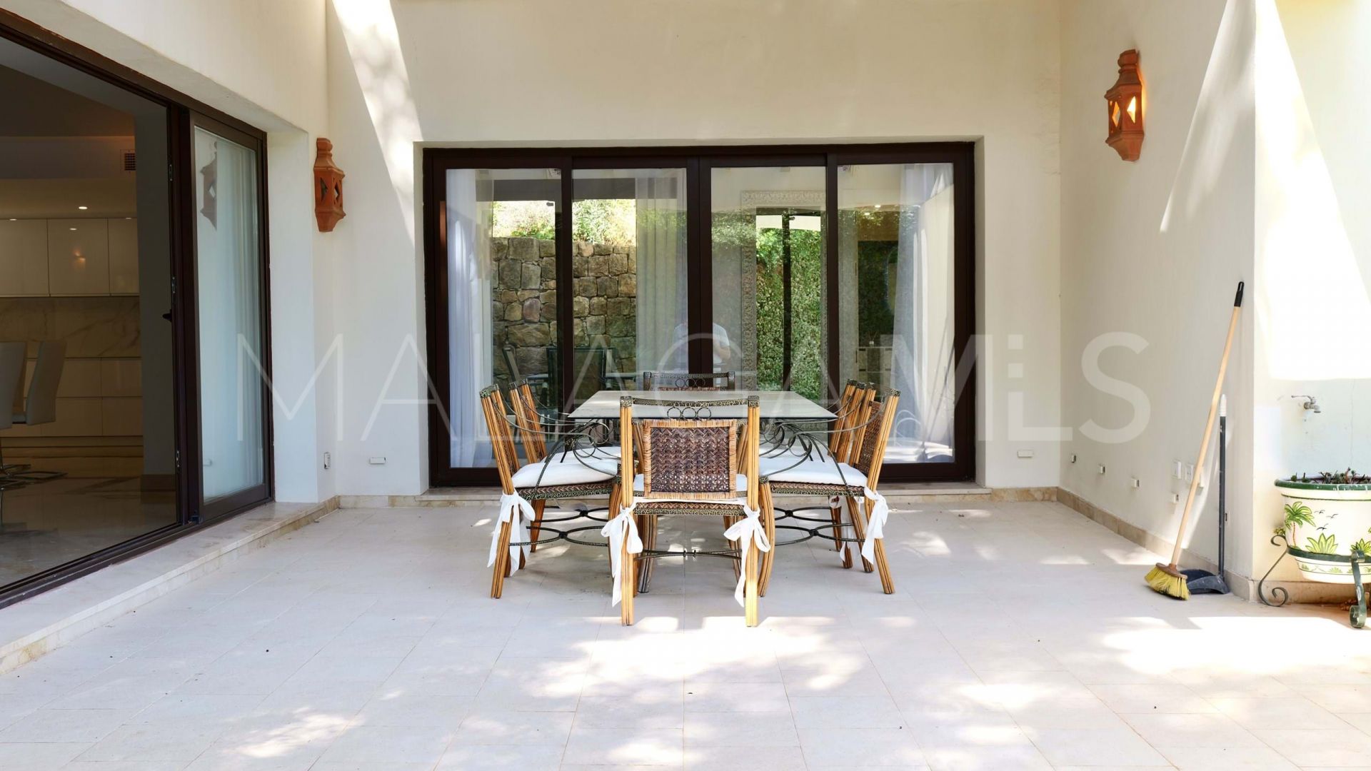 Villa for sale in Los Arqueros