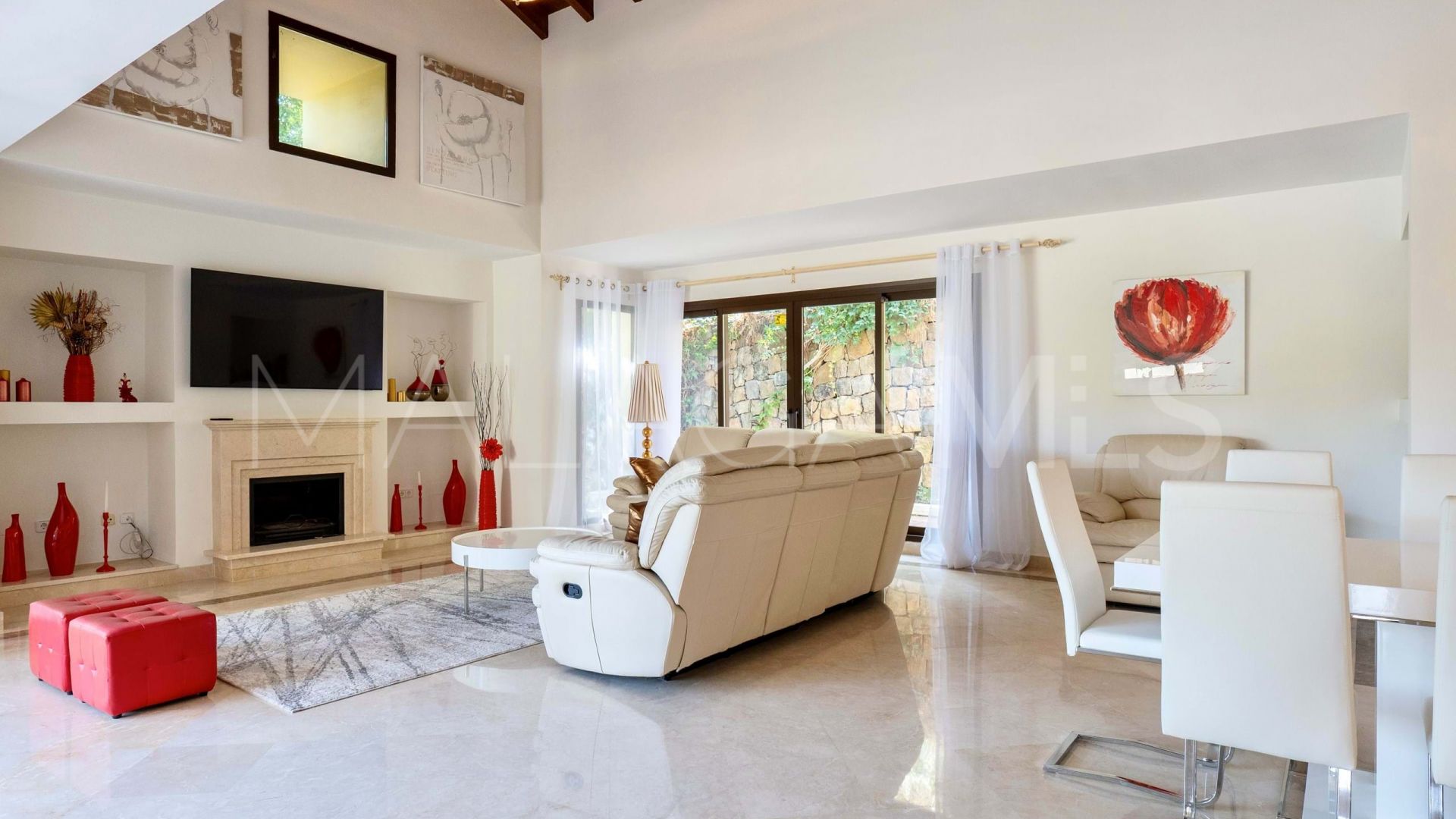 Villa for sale in Los Arqueros