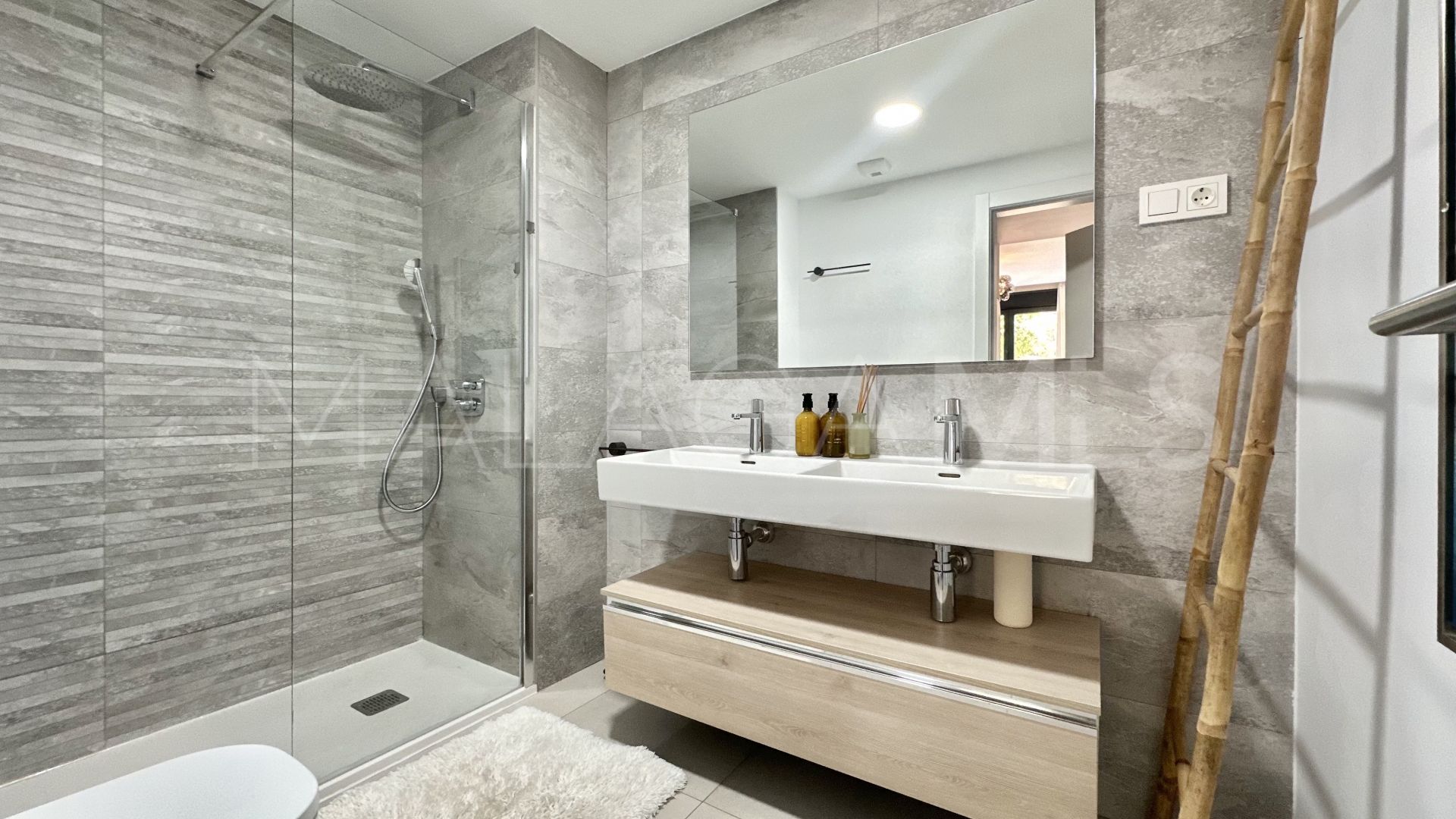 Buy Las Mesas apartment