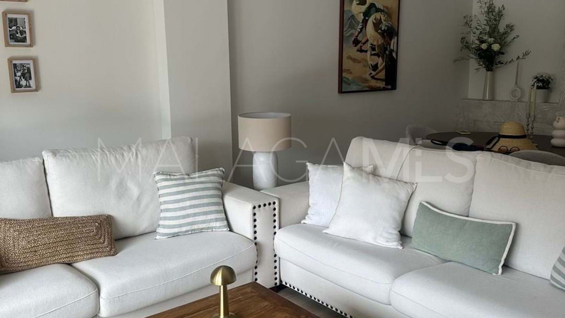 Apartamento a la venta in Nueva Andalucia with 3 bedrooms
