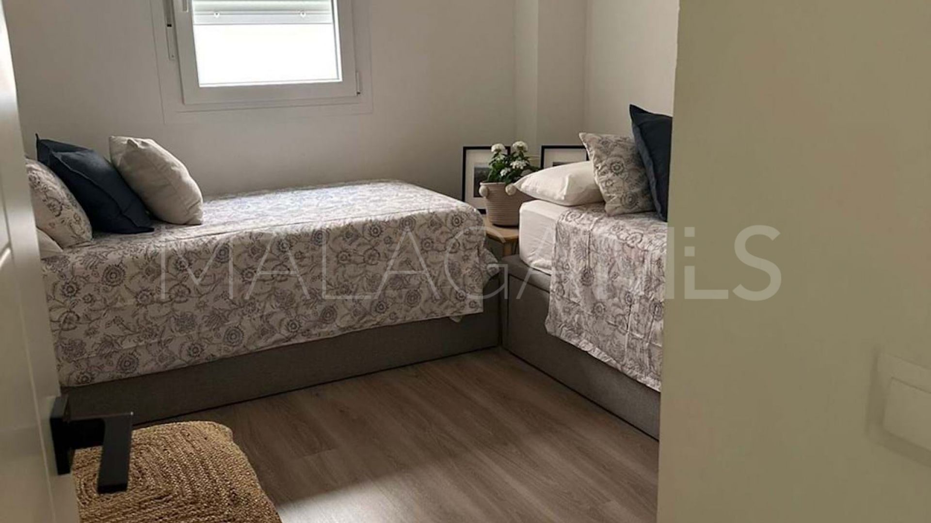 Apartamento a la venta in Nueva Andalucia with 3 bedrooms