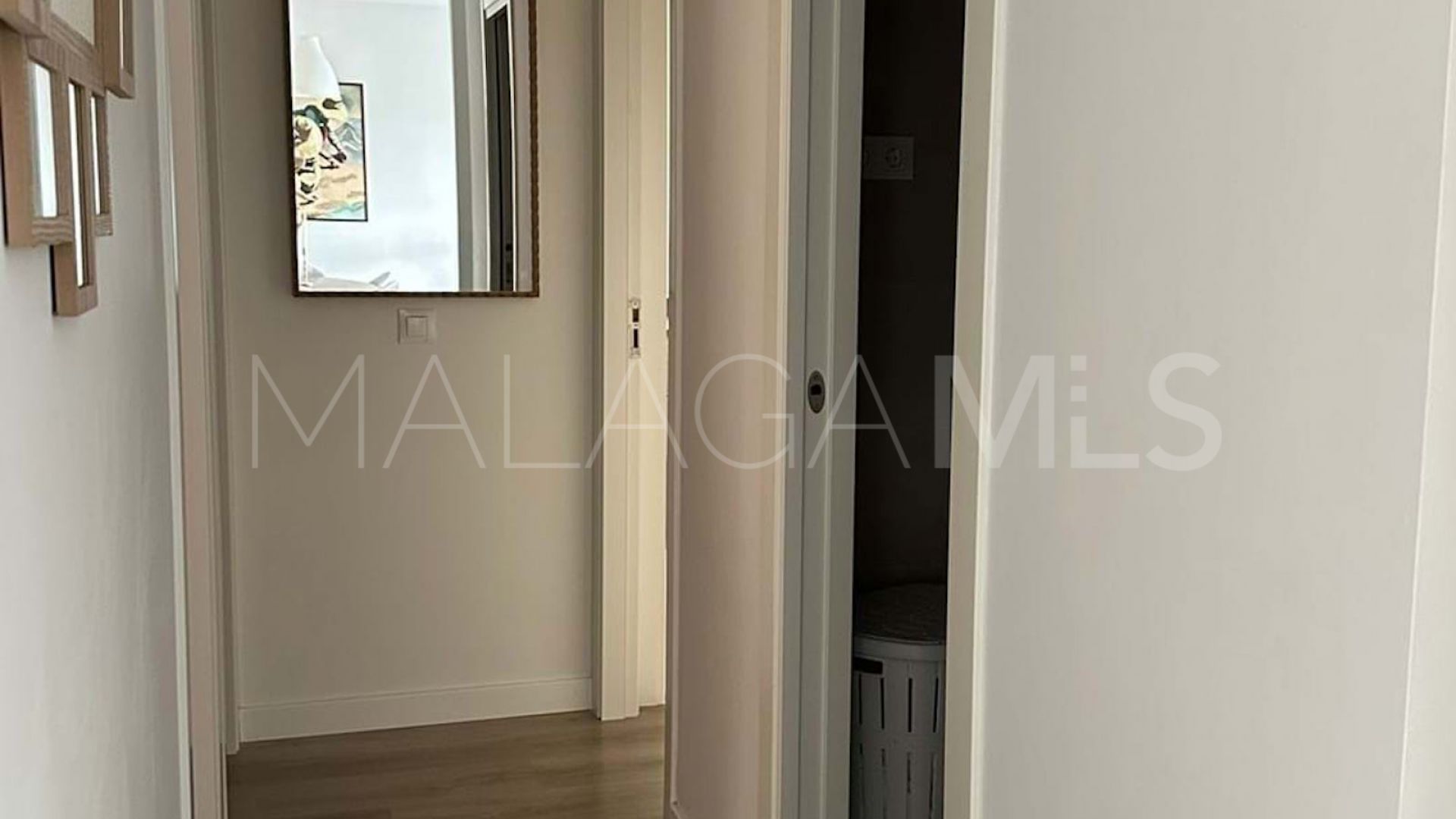 Apartamento a la venta in Nueva Andalucia with 3 bedrooms
