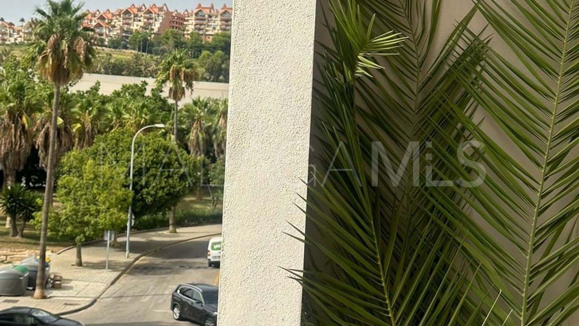 Apartamento a la venta in Nueva Andalucia with 3 bedrooms