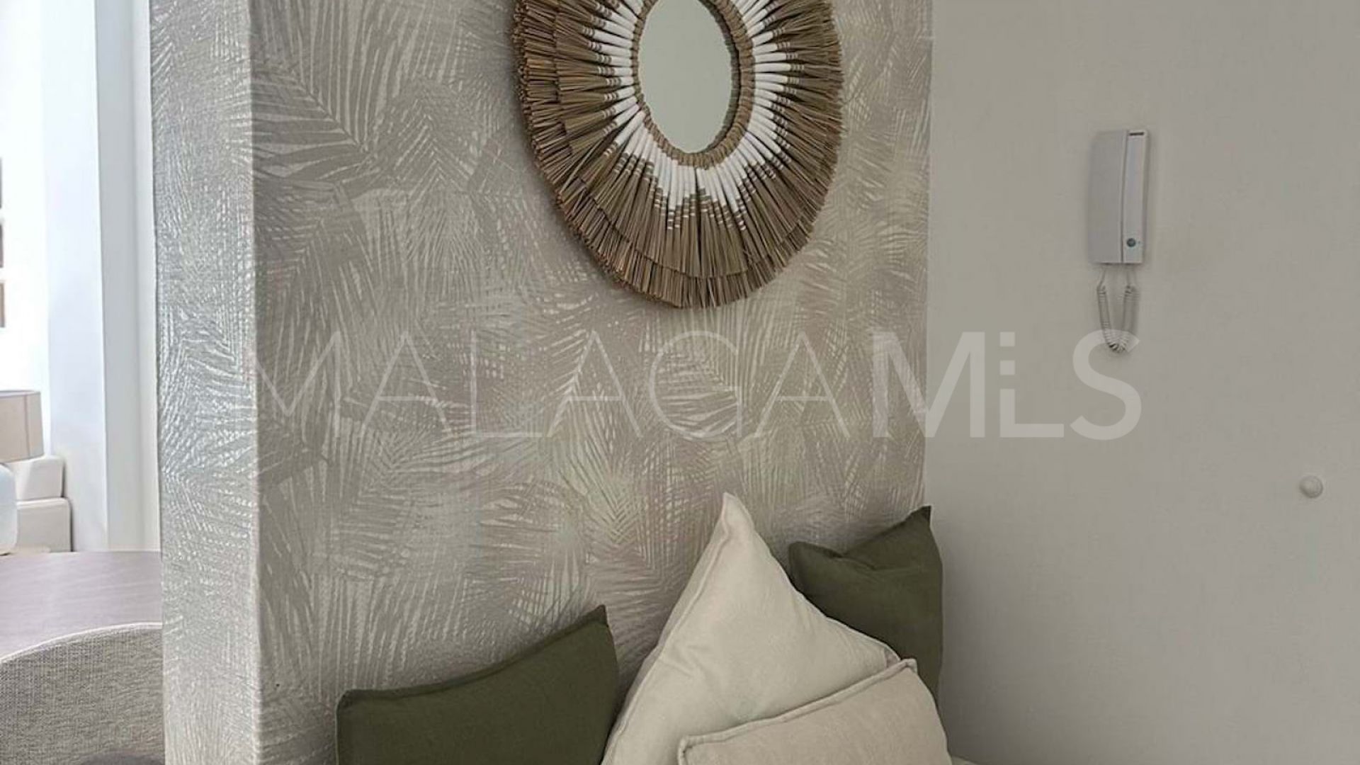 Apartamento a la venta in Nueva Andalucia with 3 bedrooms