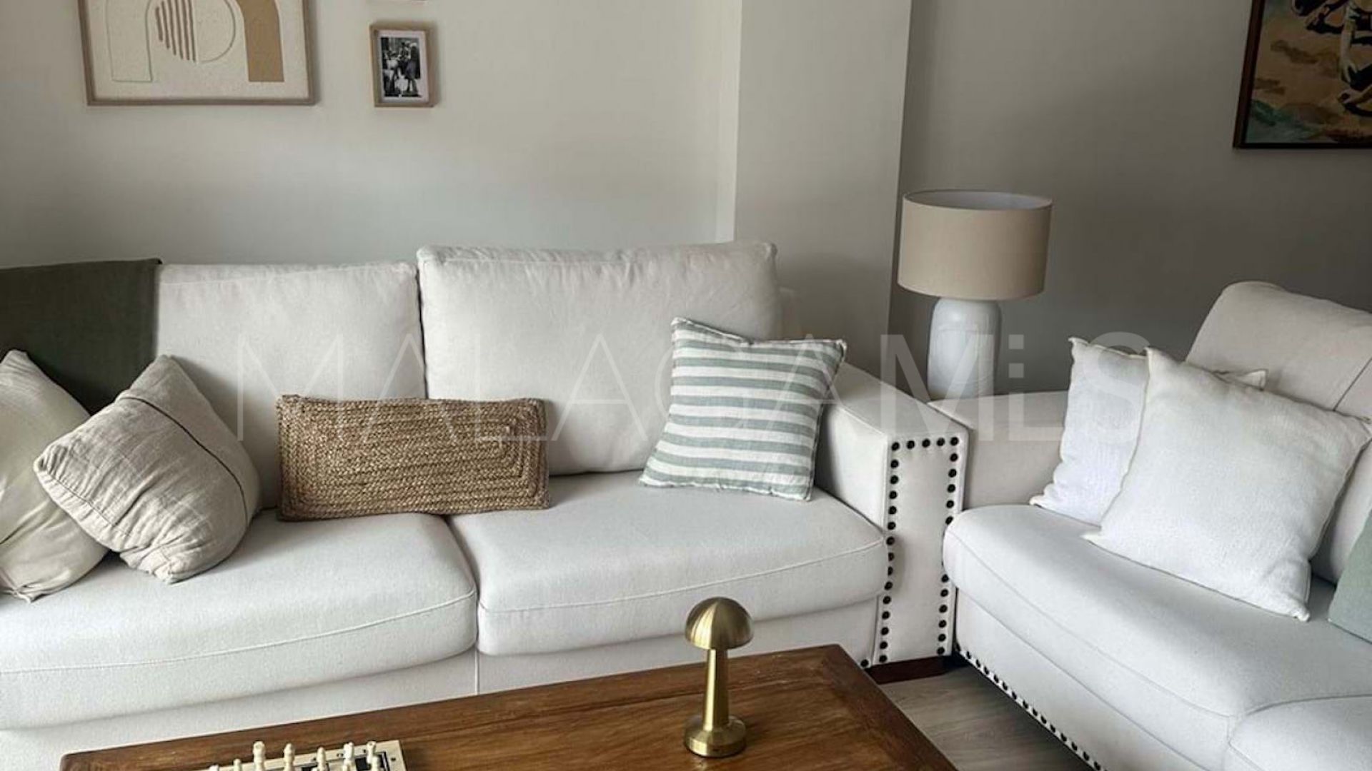Apartamento a la venta in Nueva Andalucia with 3 bedrooms