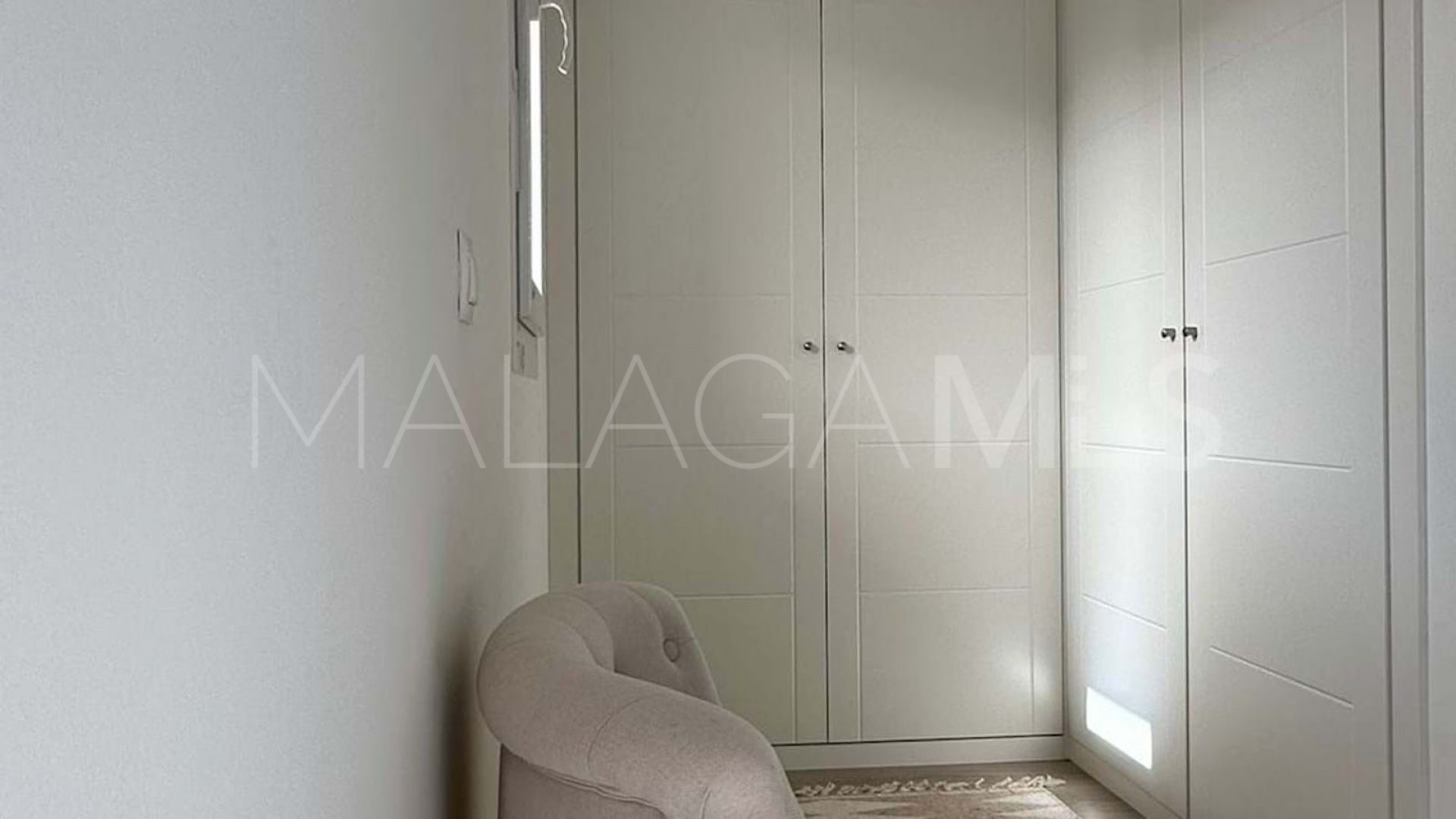 Apartamento a la venta in Nueva Andalucia with 3 bedrooms