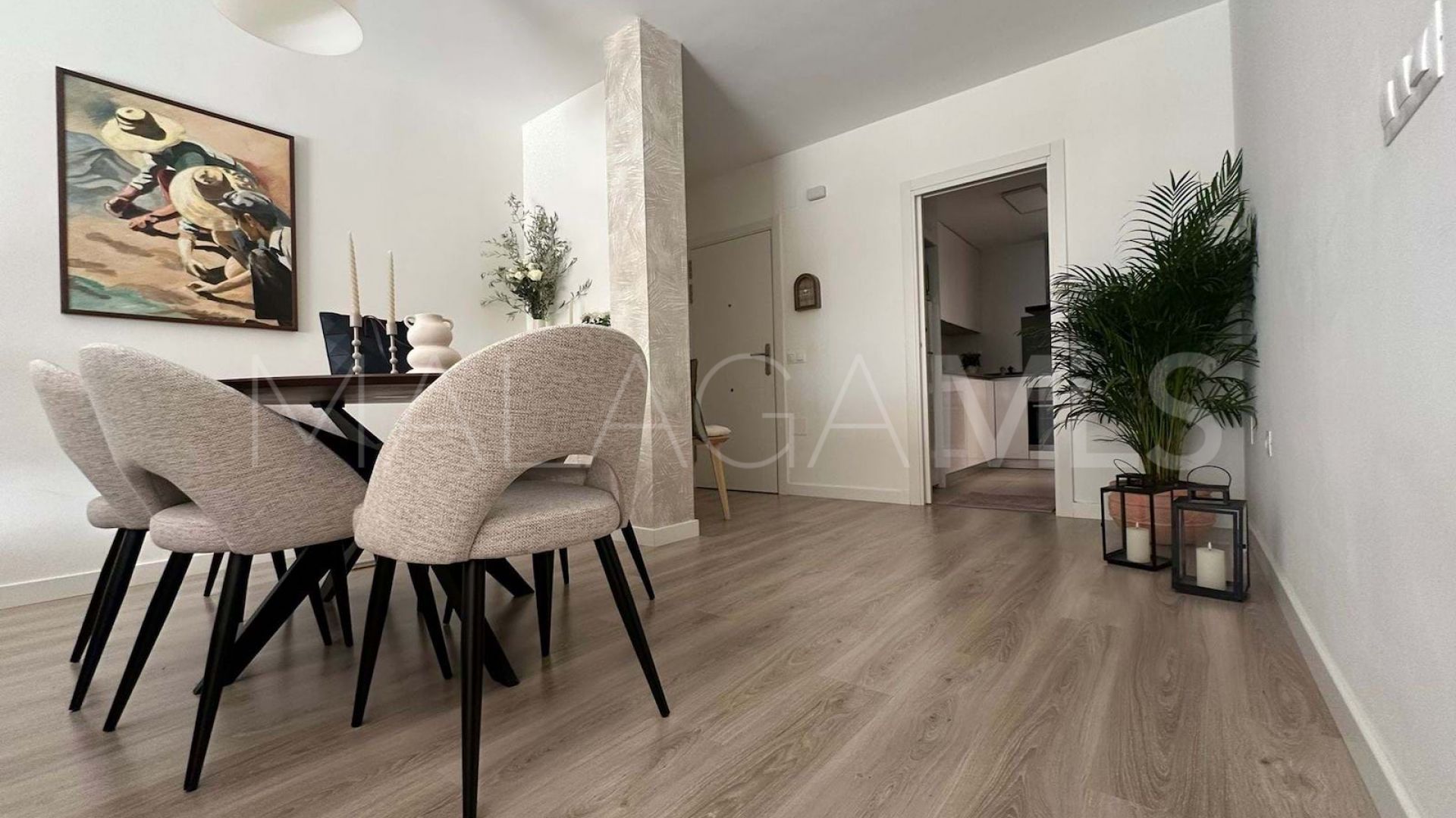 Apartamento a la venta in Nueva Andalucia with 3 bedrooms