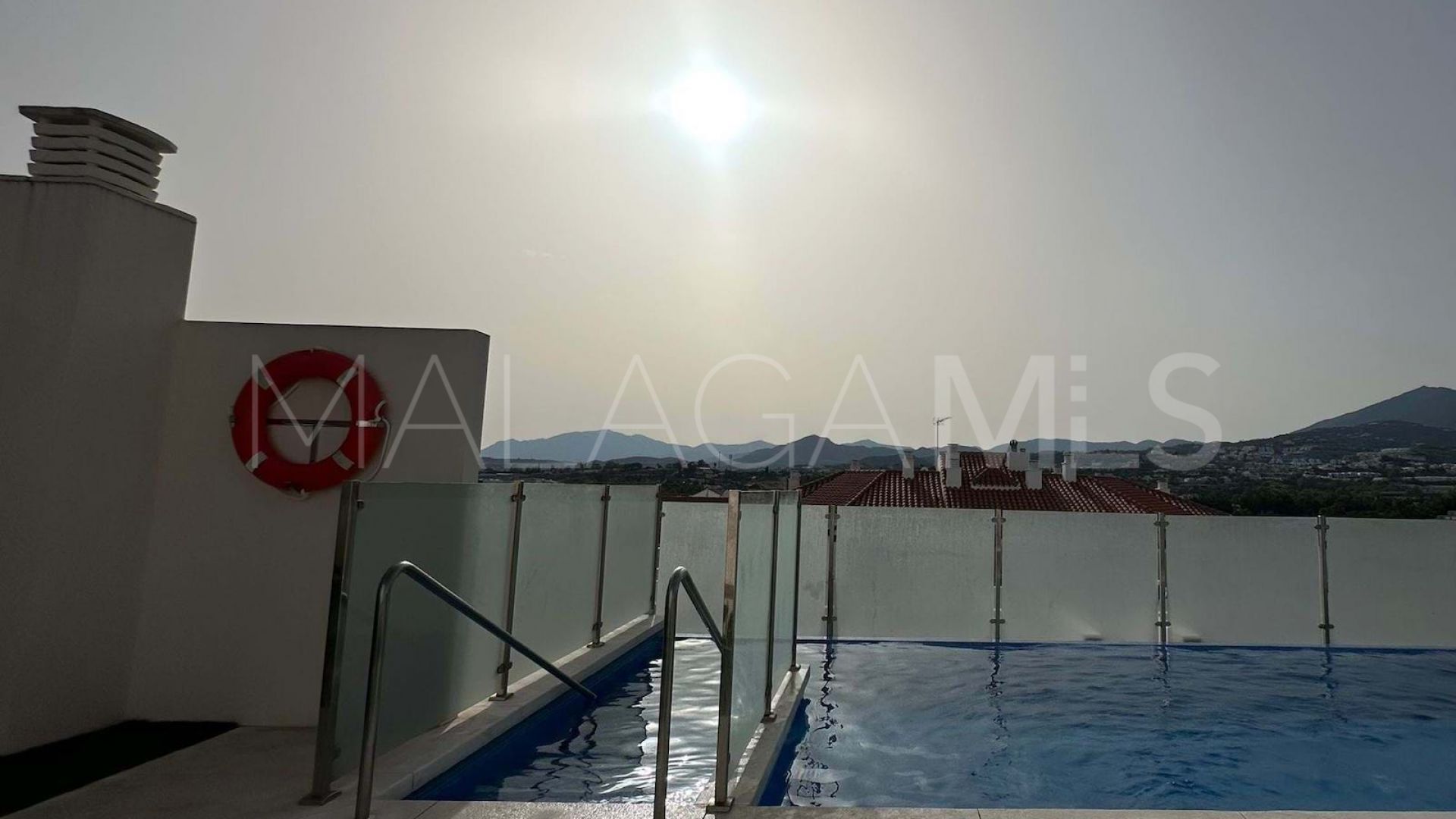 Apartamento a la venta in Nueva Andalucia with 3 bedrooms