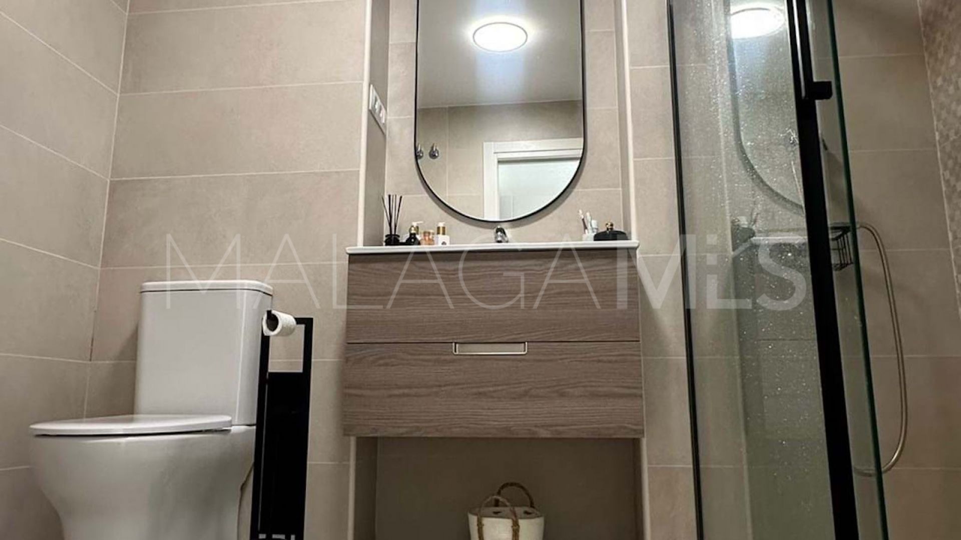 Apartamento a la venta in Nueva Andalucia with 3 bedrooms