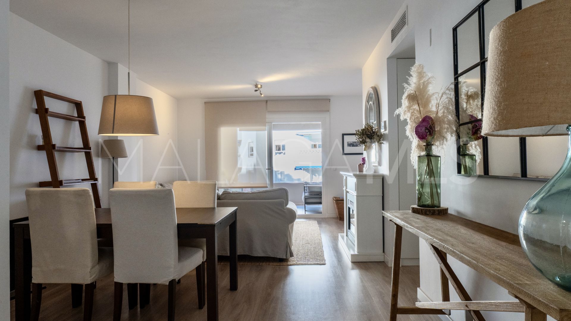 Lägenhet for sale in Nueva Andalucia