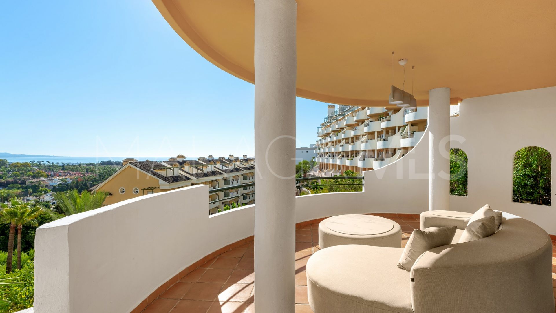 Duplex for sale de 3 bedrooms in Señorio de Aloha