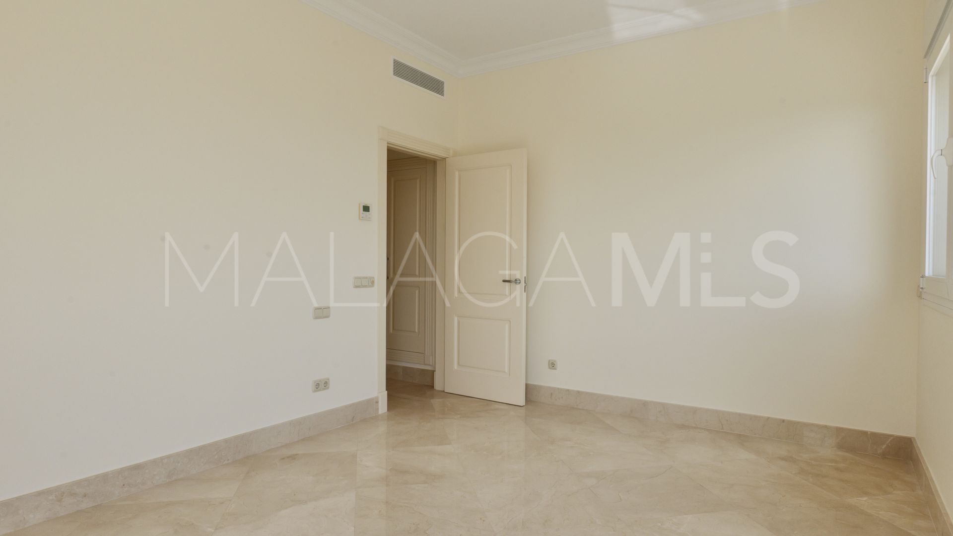 Se vende villa with 6 bedrooms in Los Arqueros