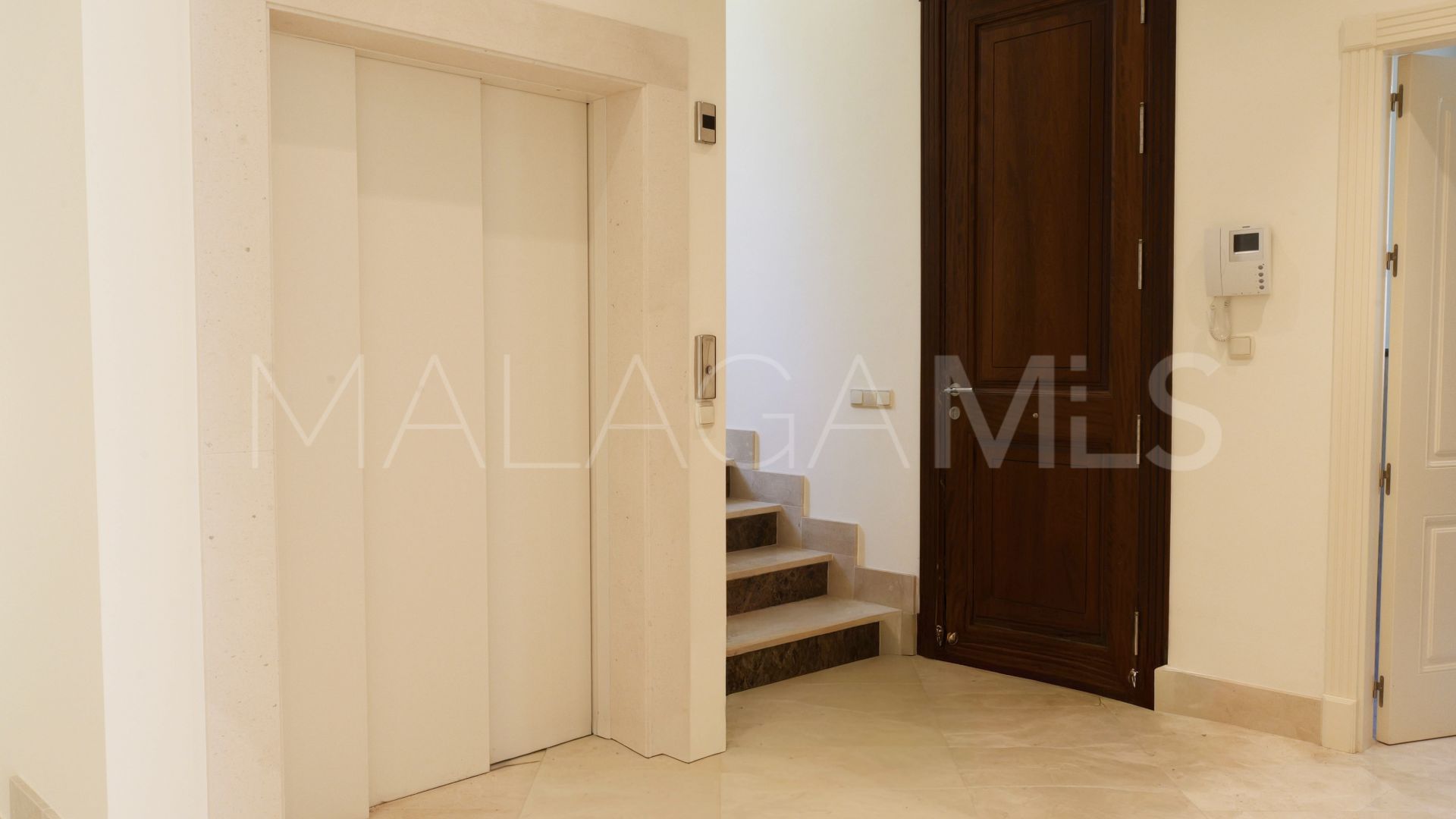 Se vende villa with 6 bedrooms in Los Arqueros