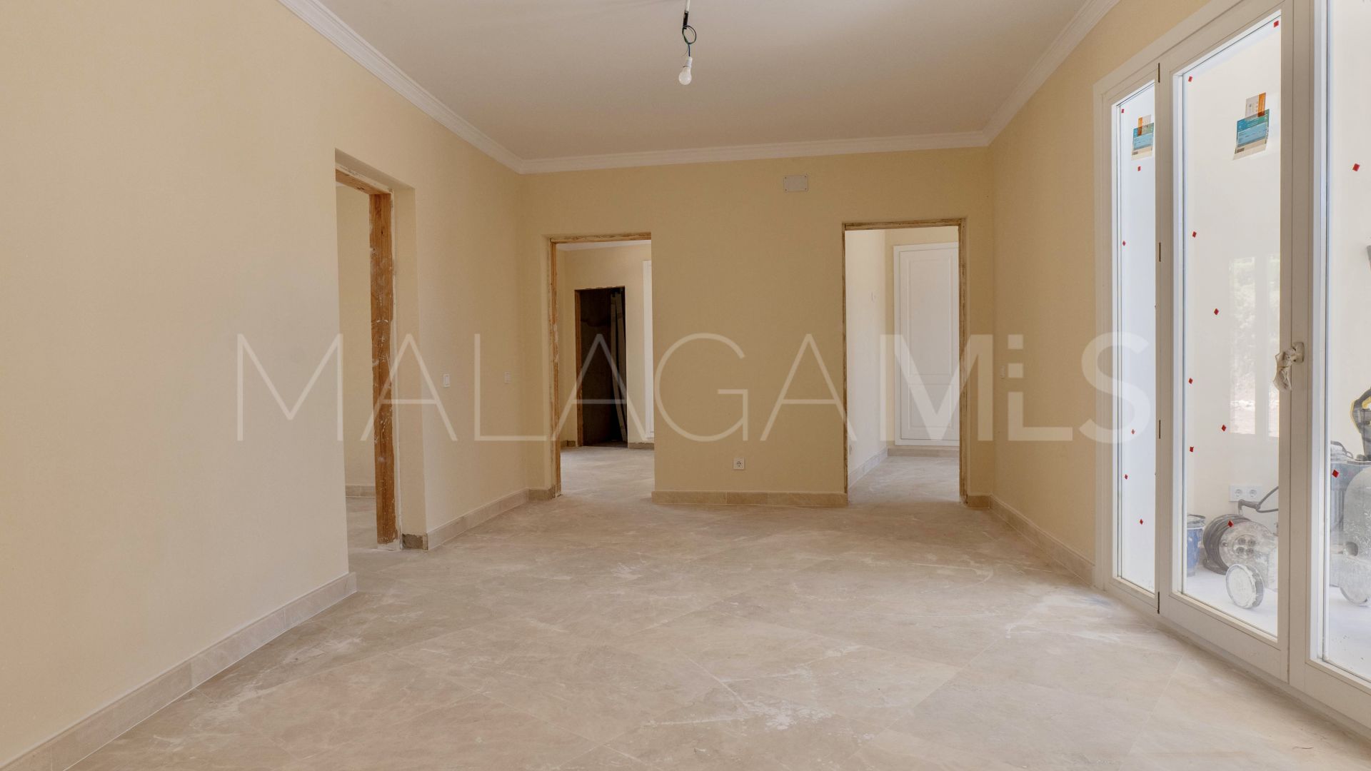 Villa for sale in Las Chapas
