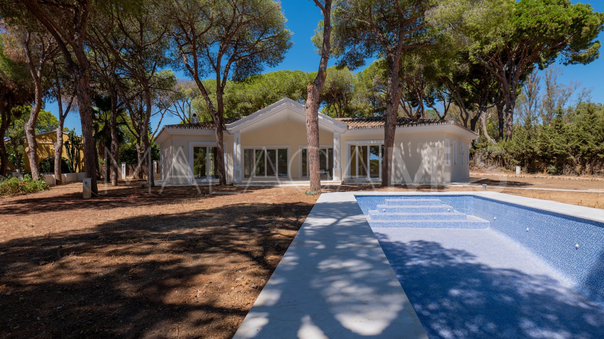 Villa for sale in Las Chapas