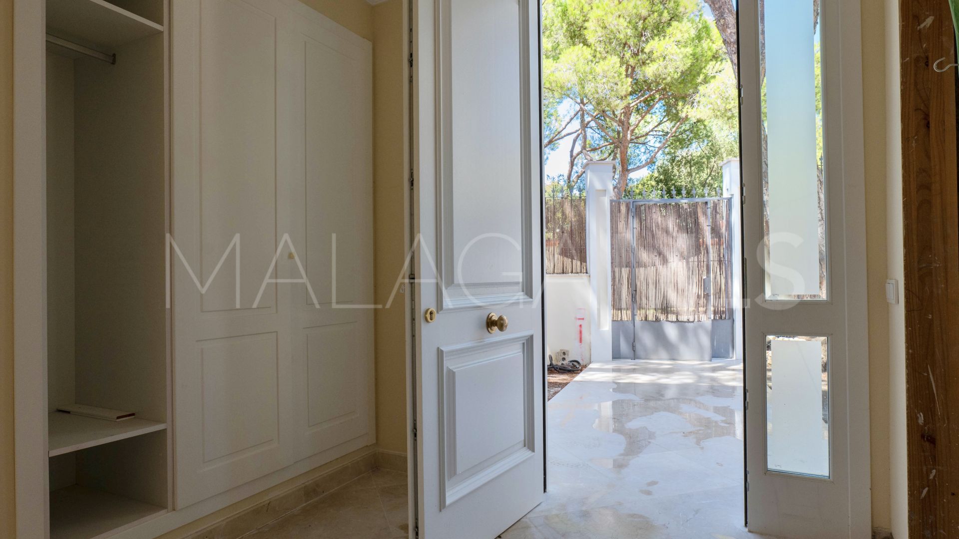 Villa for sale in Las Chapas