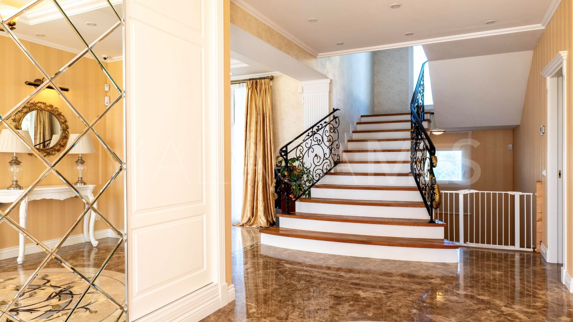 Villa for sale in El Rosario