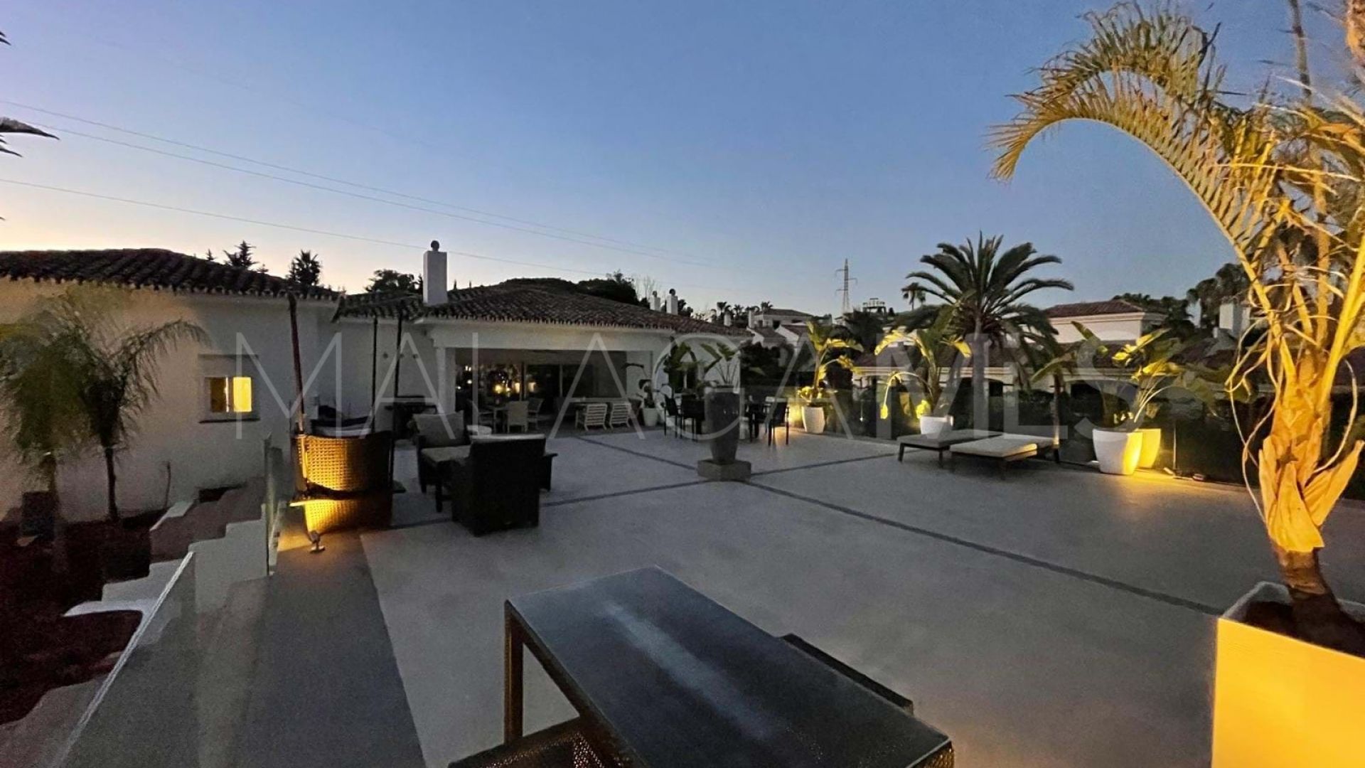Villa for sale de 10 bedrooms in Atalaya Golf