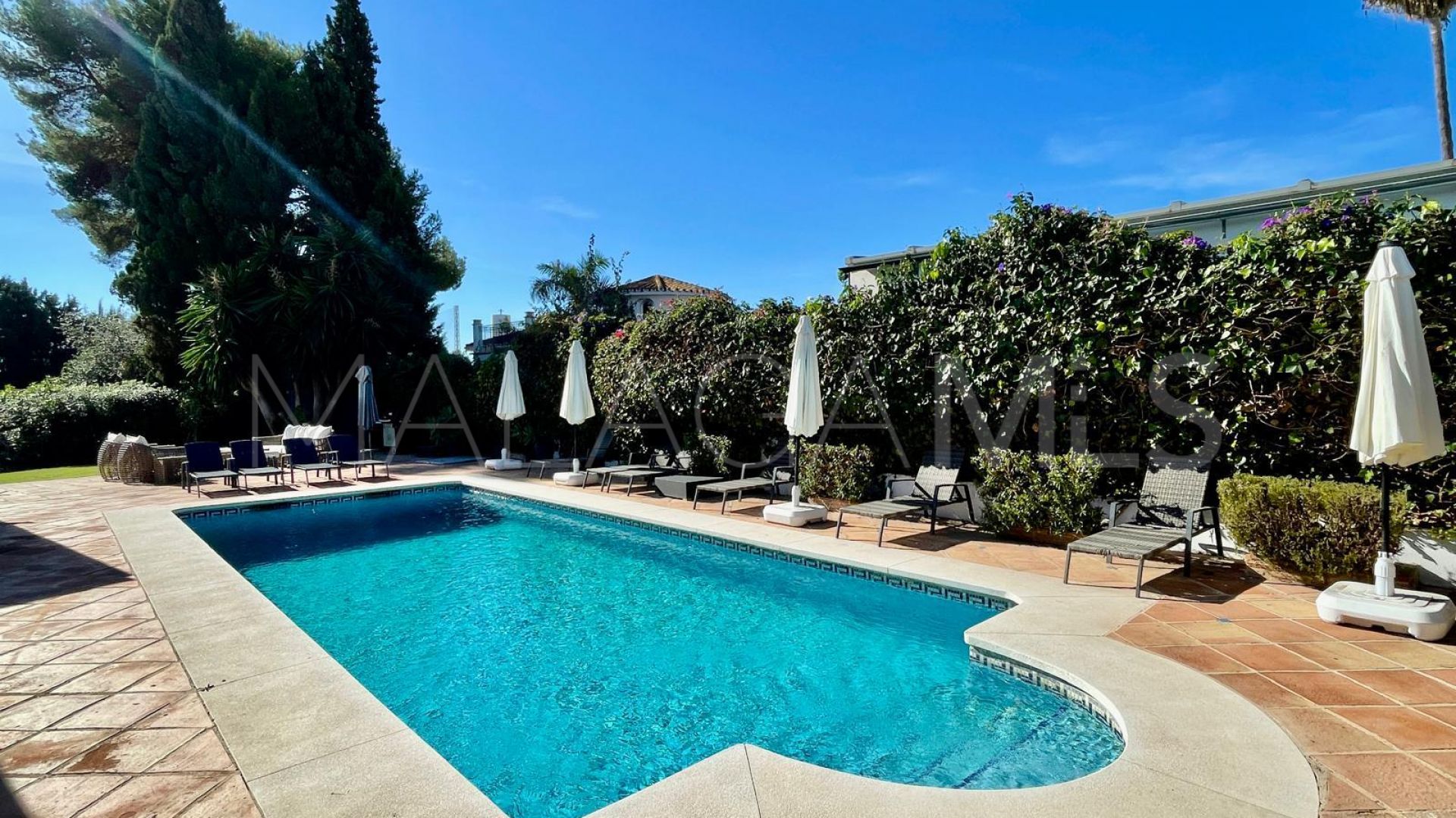 Villa for sale in San Pedro de Alcantara