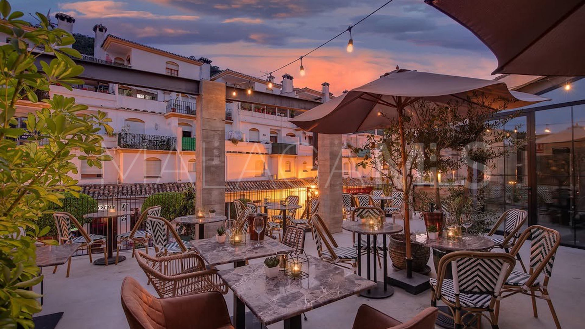 Hotel for sale in Benahavis