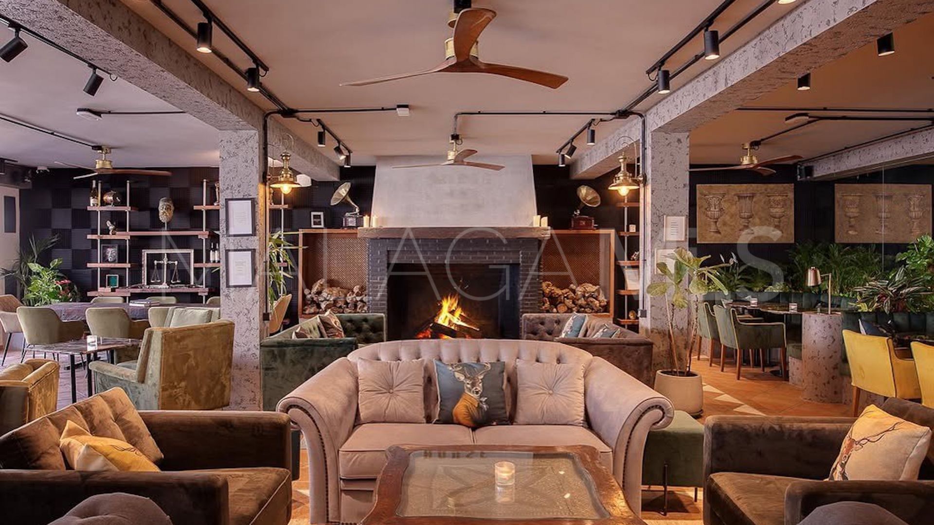 Hotel for sale in Benahavis