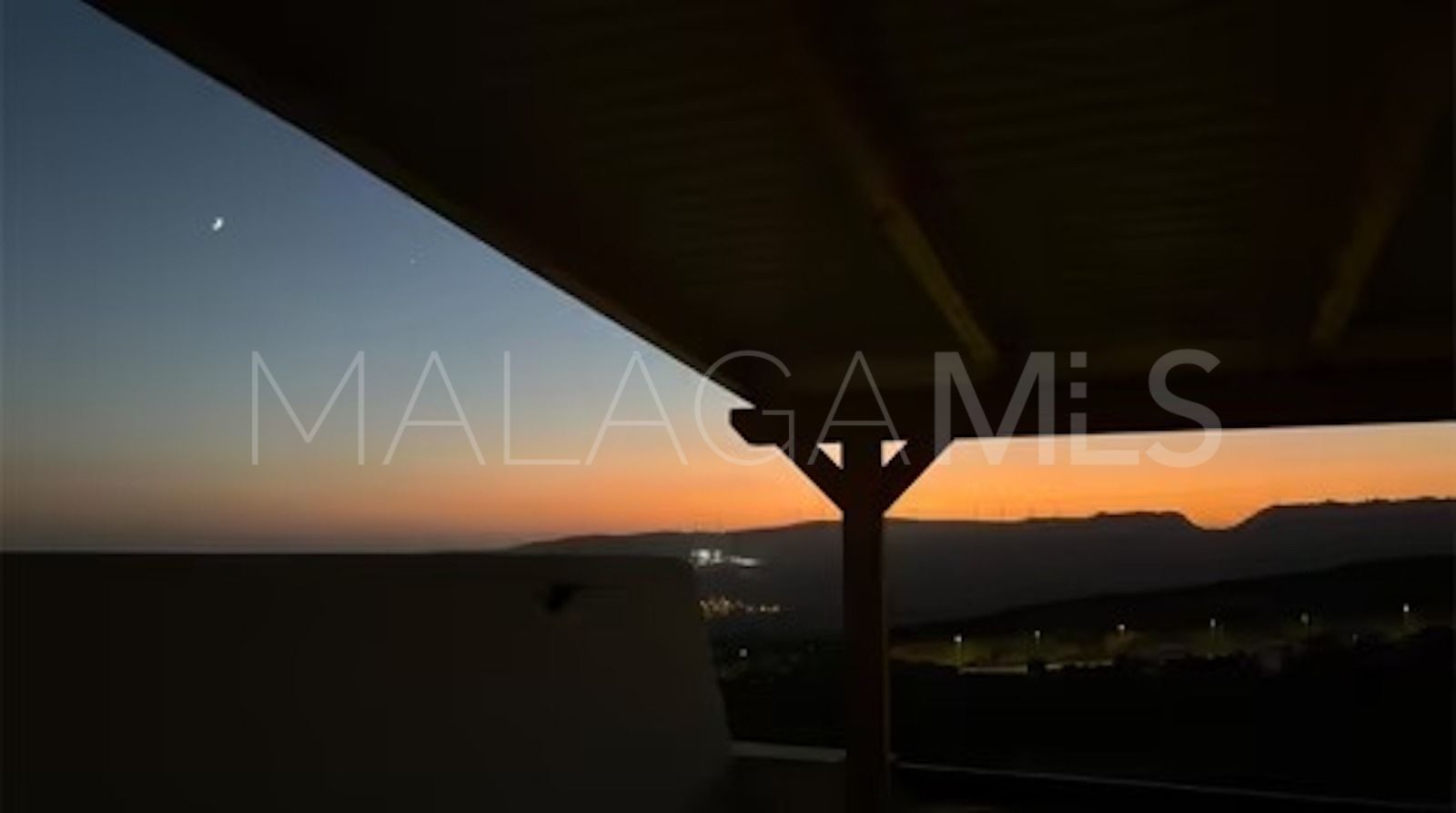 Takvåning for sale in Casares