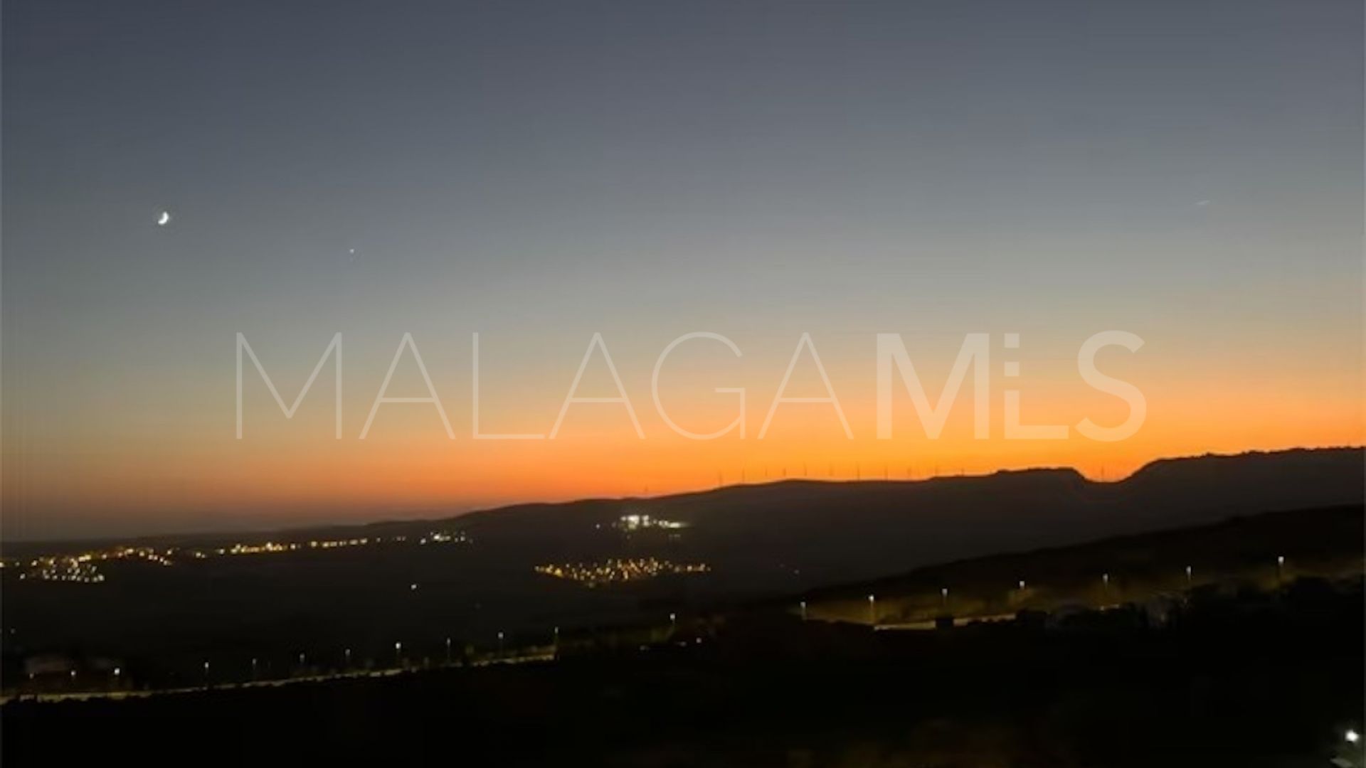 Takvåning for sale in Casares