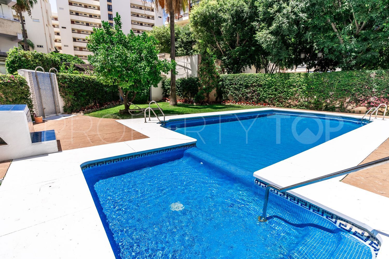 Flat for sale in Playa de la Fontanilla with 2 bedrooms
