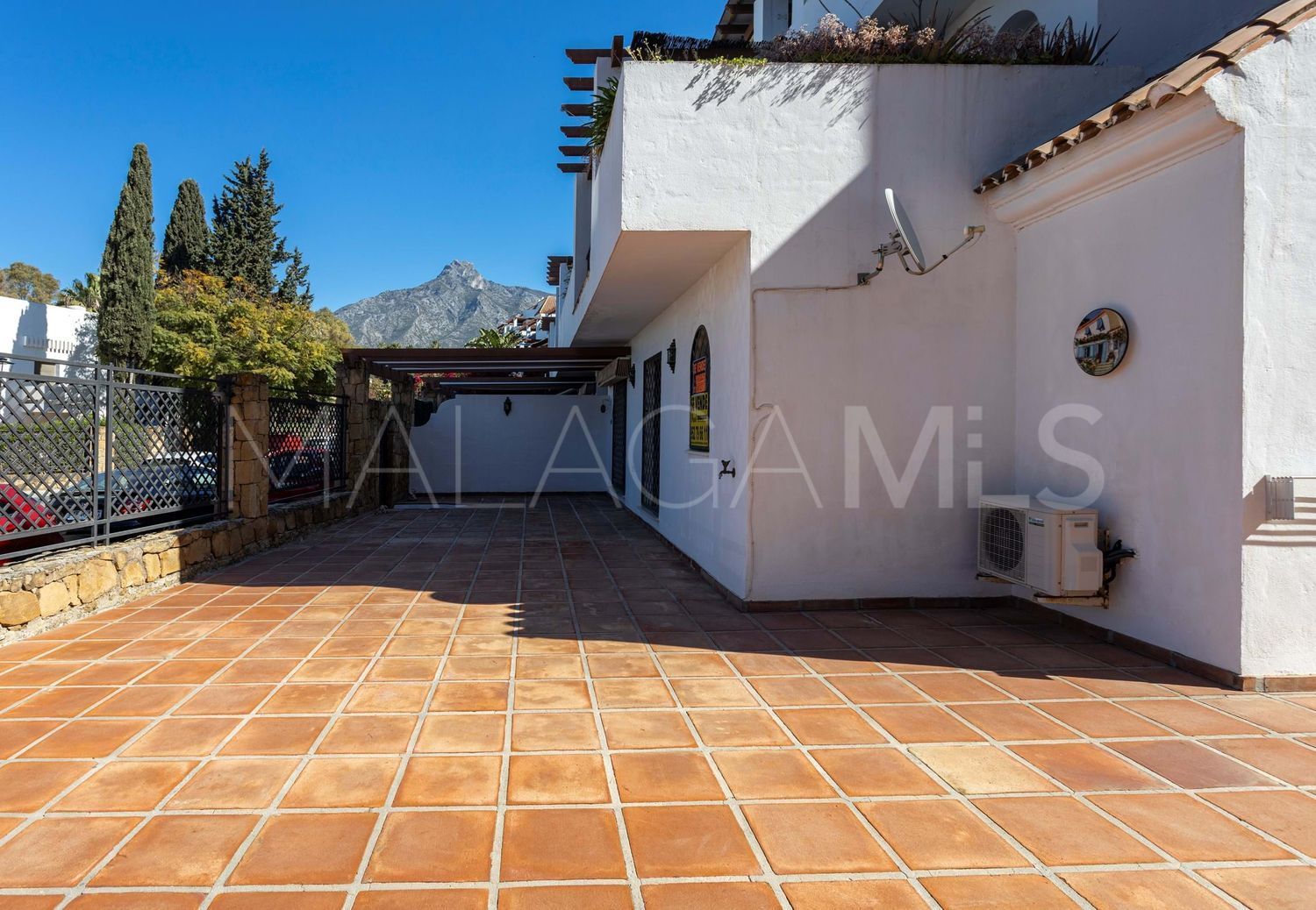 Flat for sale in Las Lomas del Marbella Club
