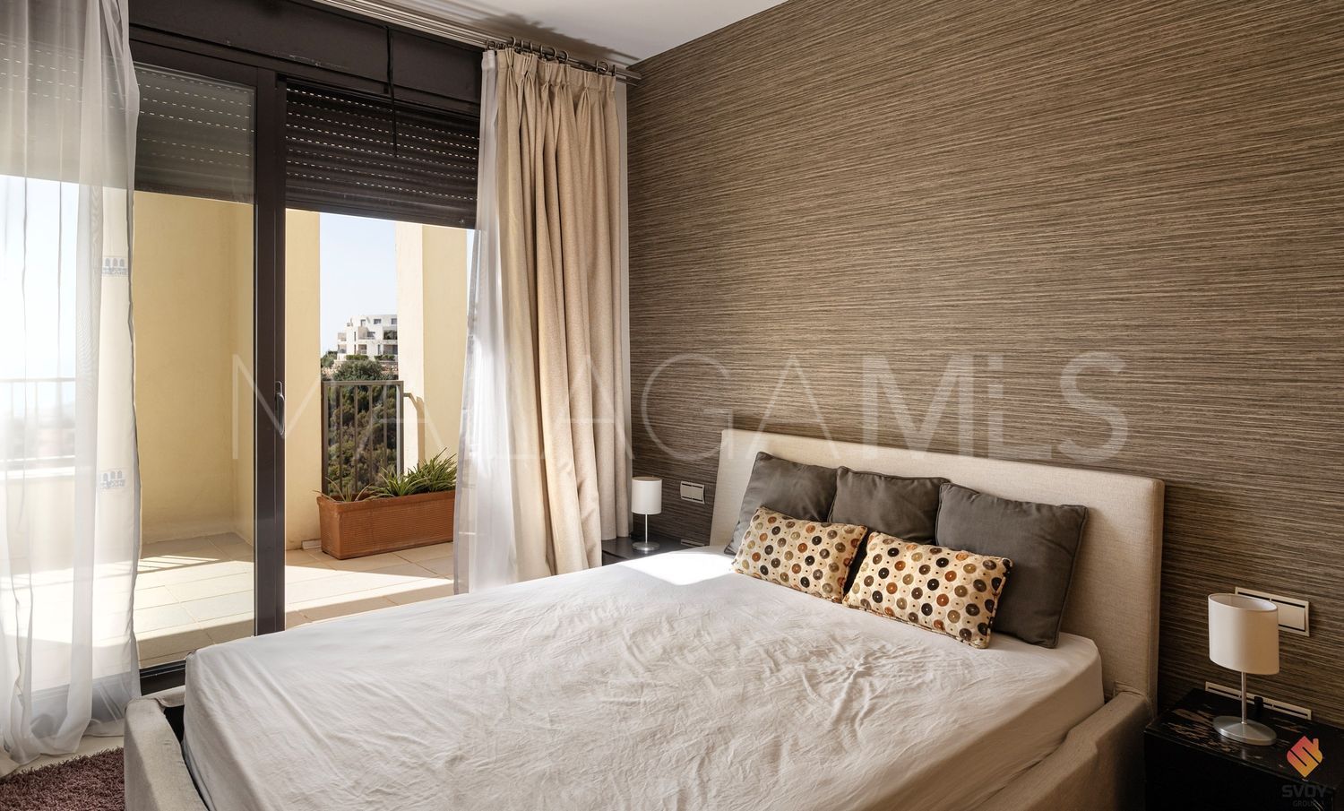 Buy flat in Los Altos de los Monteros with 3 bedrooms