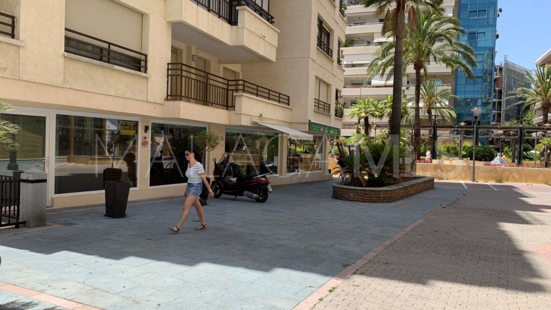 Commercial premises for sale in Playa Bajadilla - Puertos