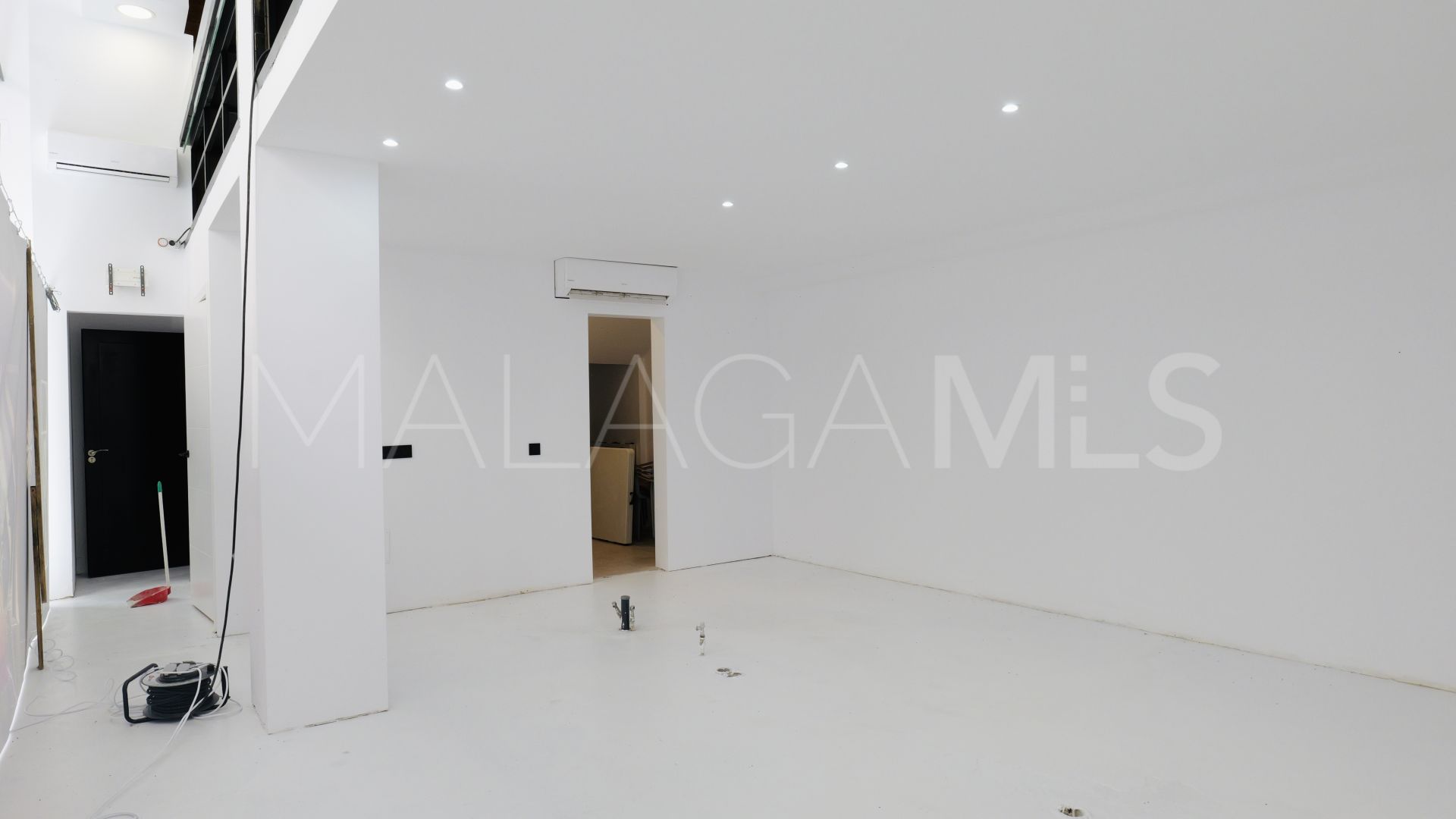 Commercial premises in Marbella - Puerto Banus for sale