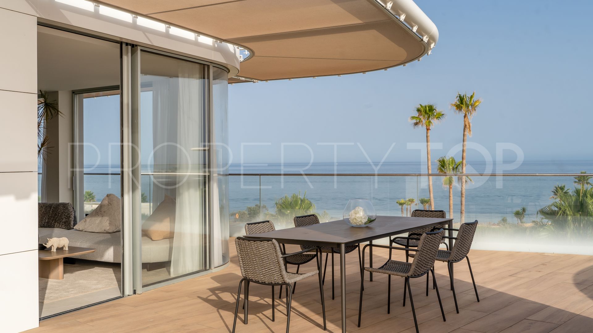 Penthouse for sale in Estepona Playa with 3 bedrooms