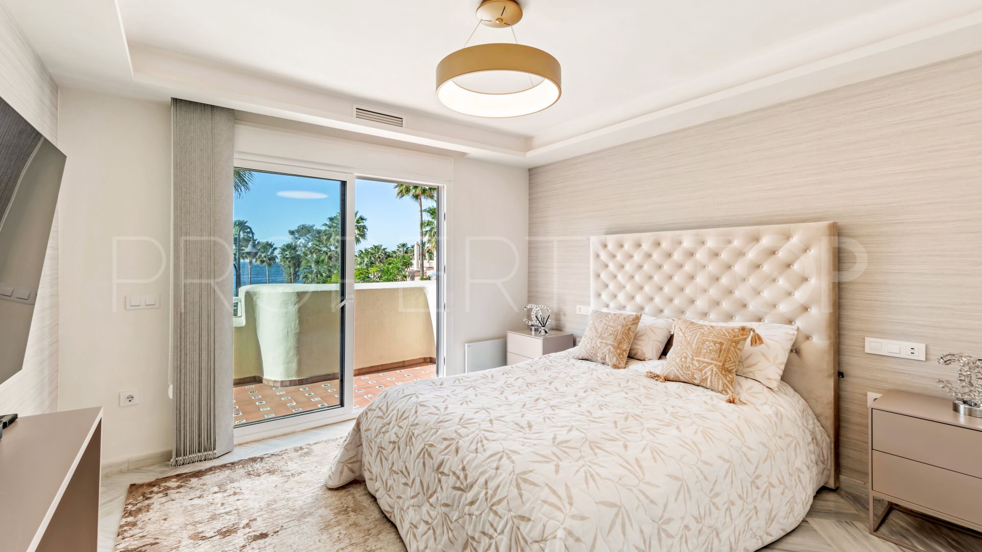 For sale town house in Beach Side New Golden Mile with 3 bedrooms