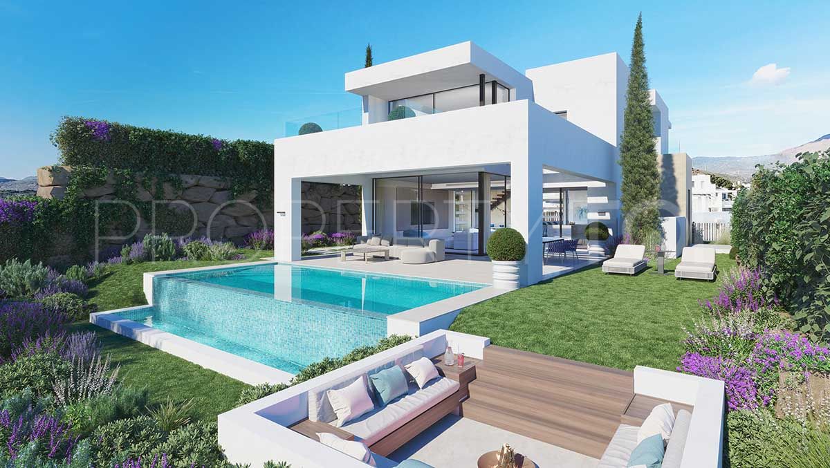 For sale villa in Estepona East